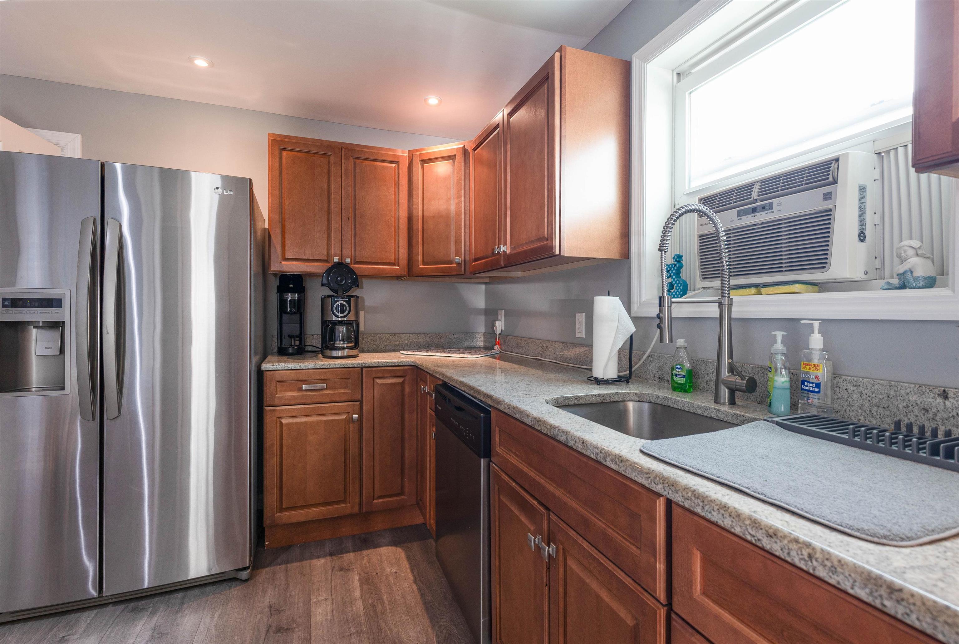 15 E Delaware Parkway