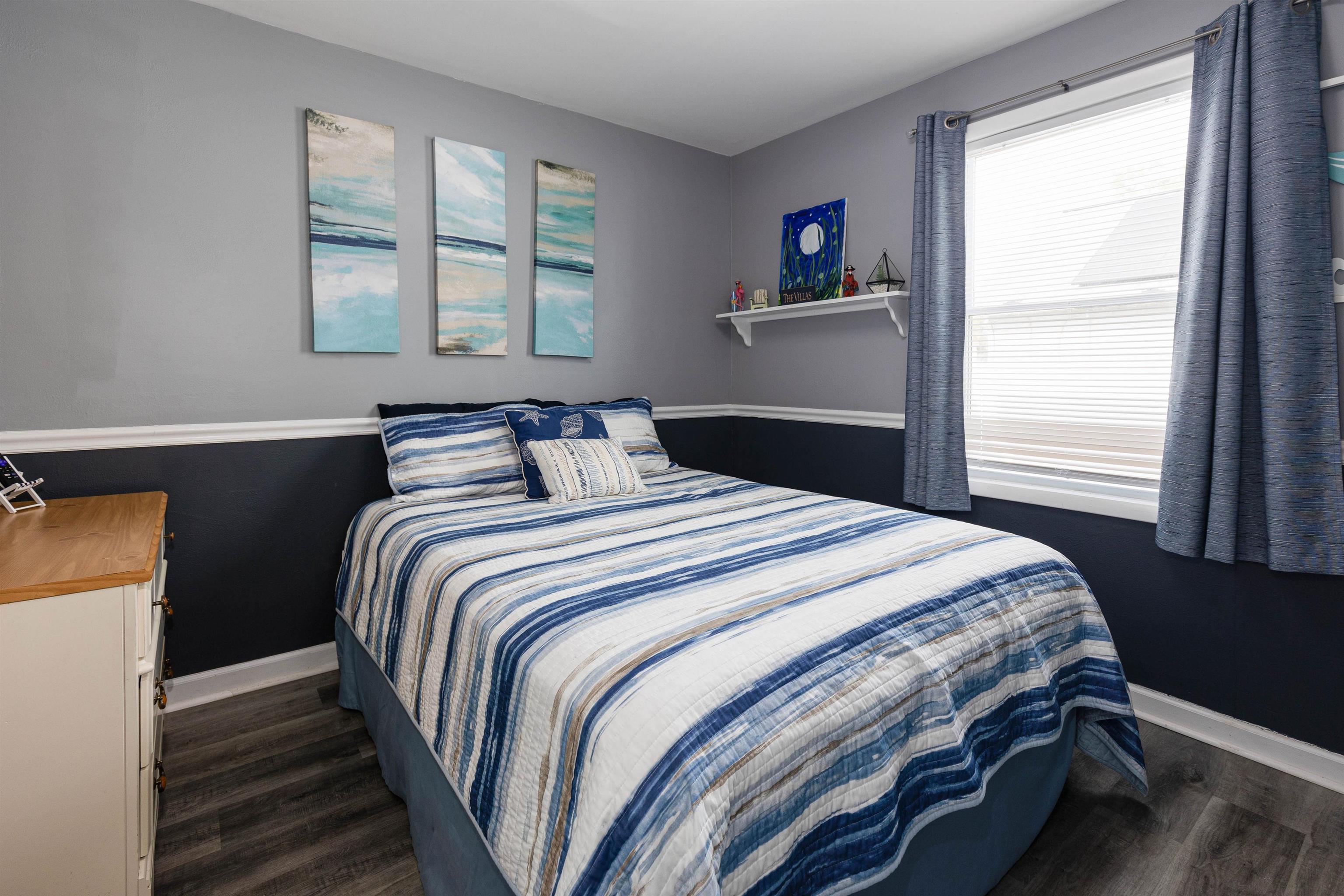 15 E Delaware Parkway