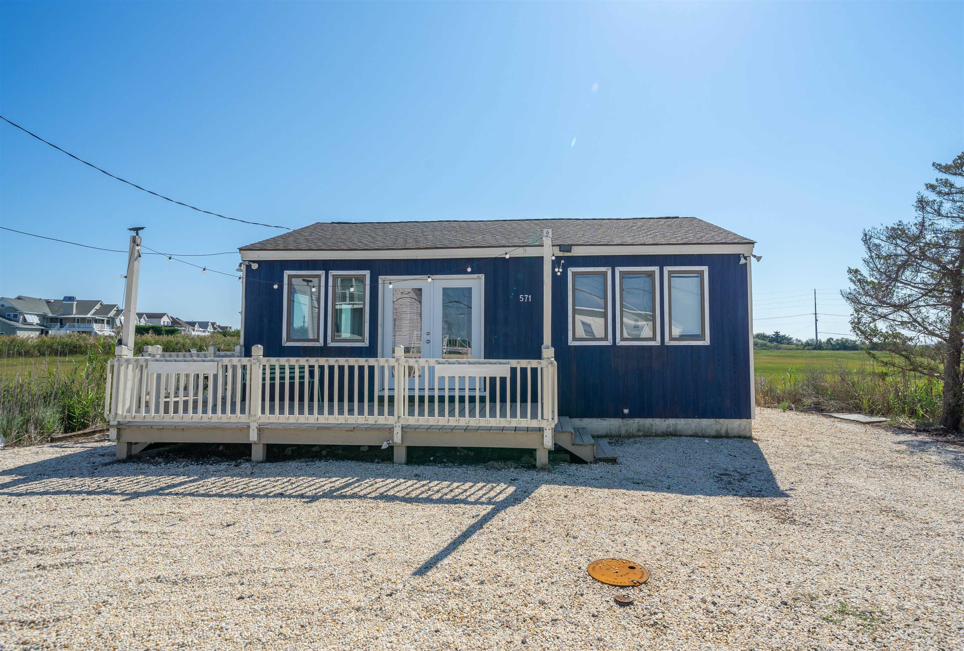 571 Avalon Boulevard