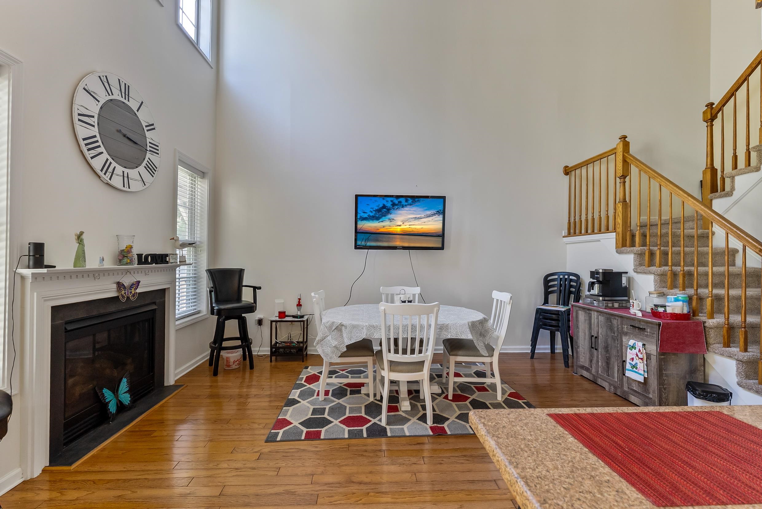 506 W Hampton Court