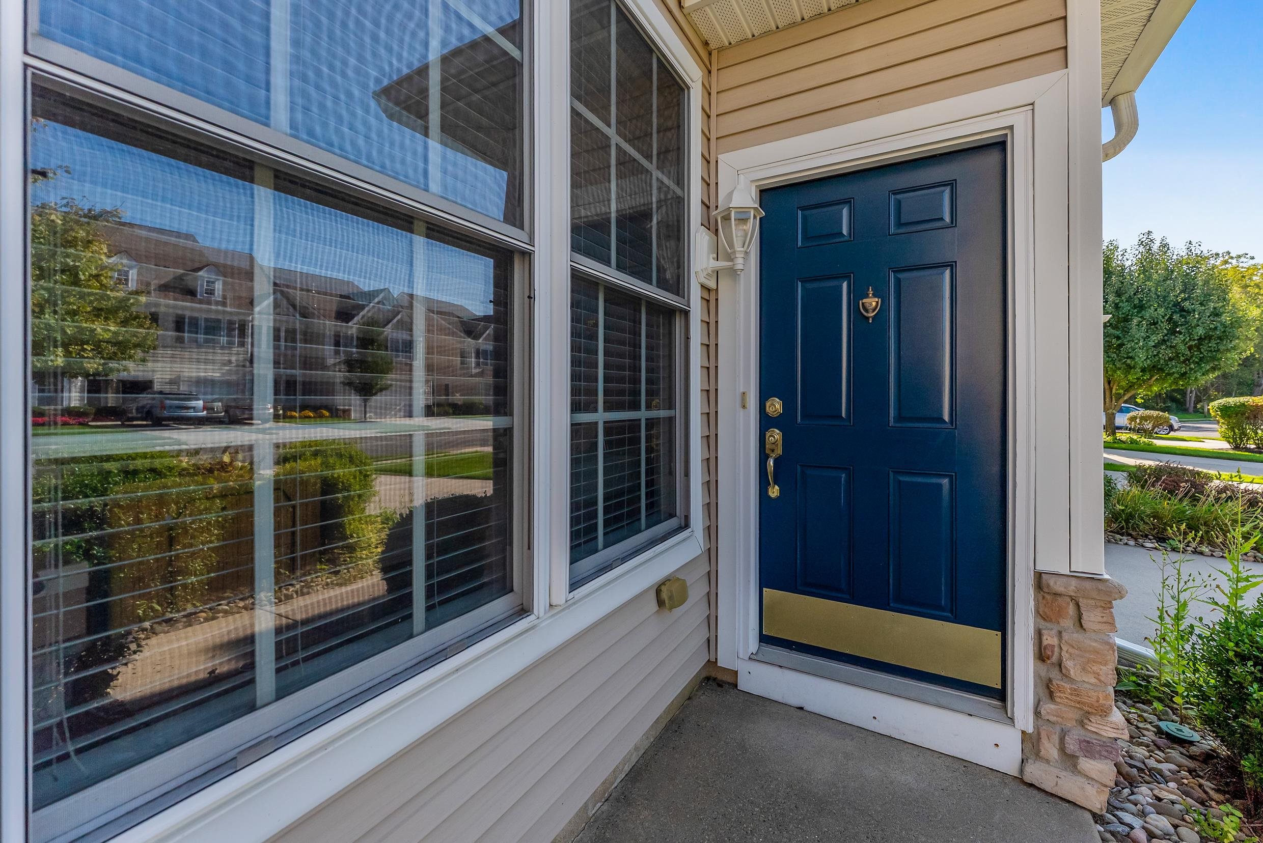 506 W Hampton Court
