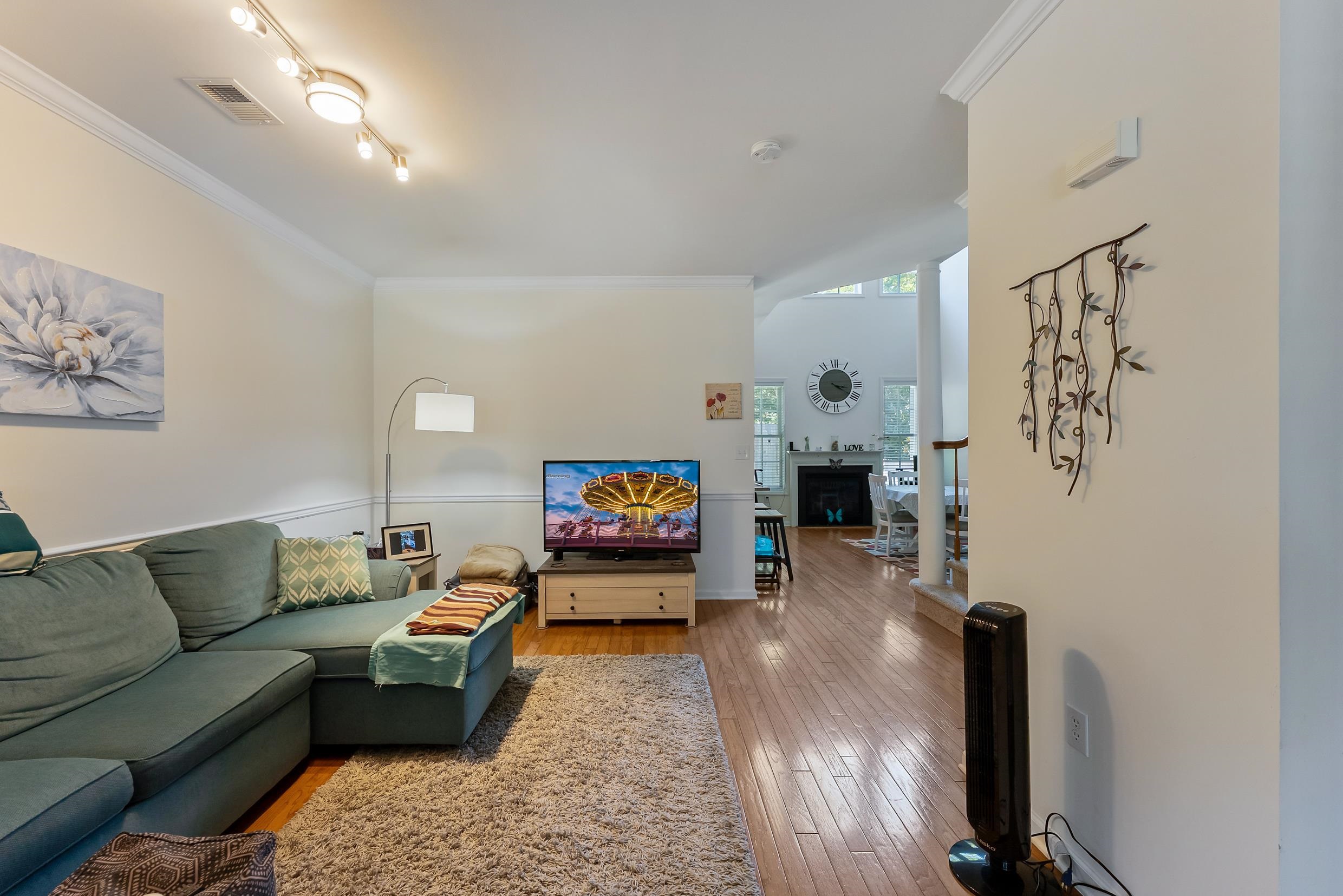 506 W Hampton Court