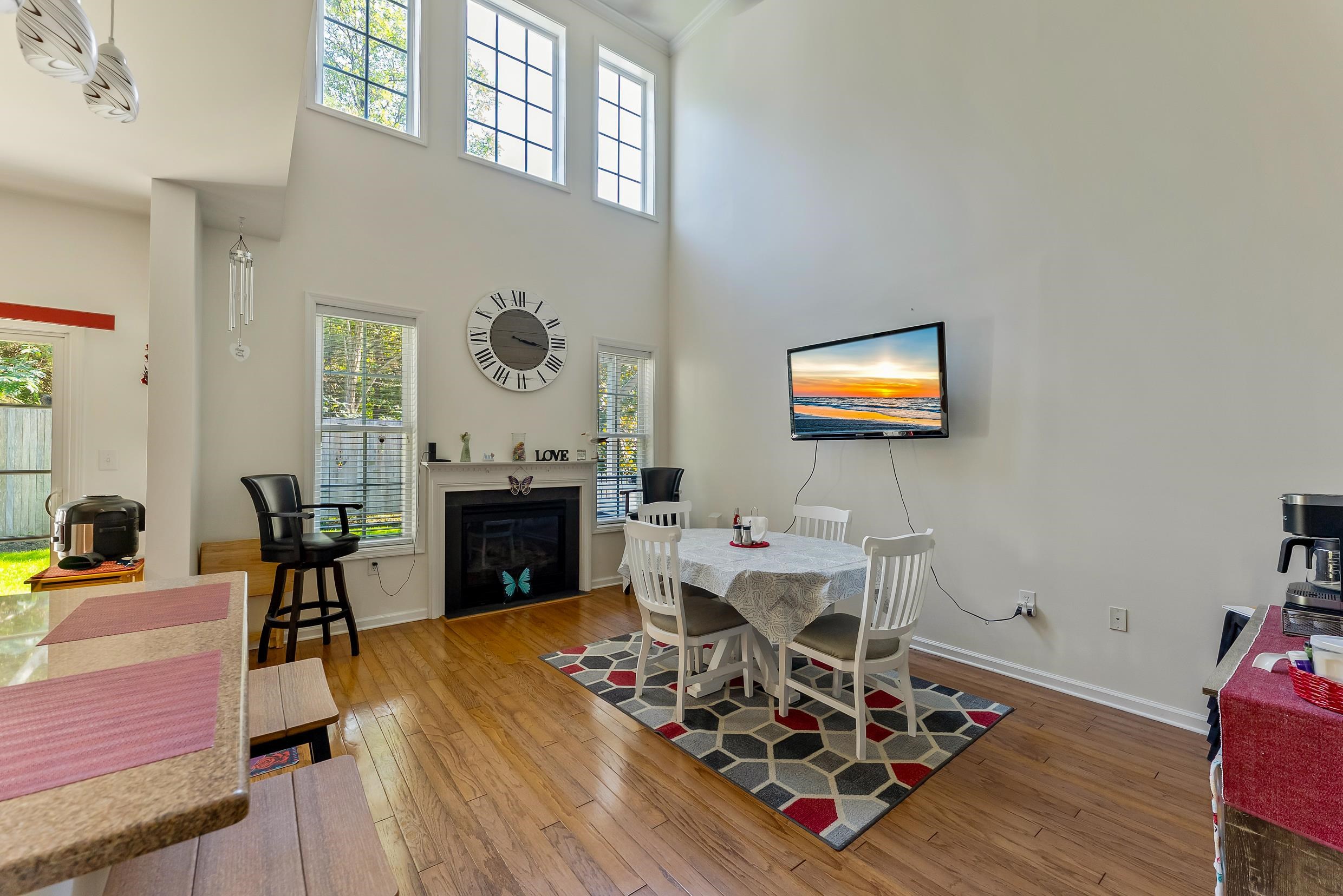 506 W Hampton Court