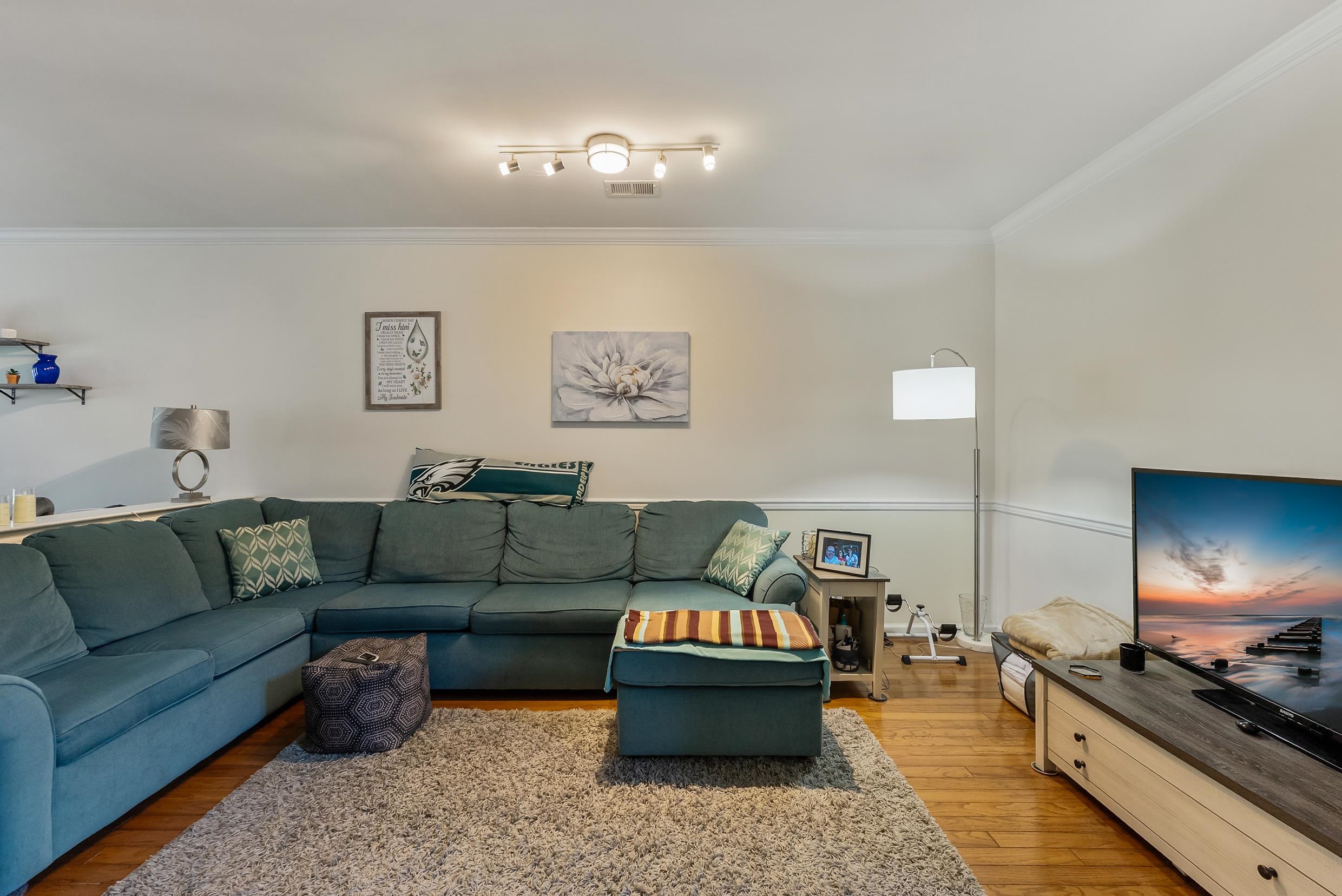 506 W Hampton Court