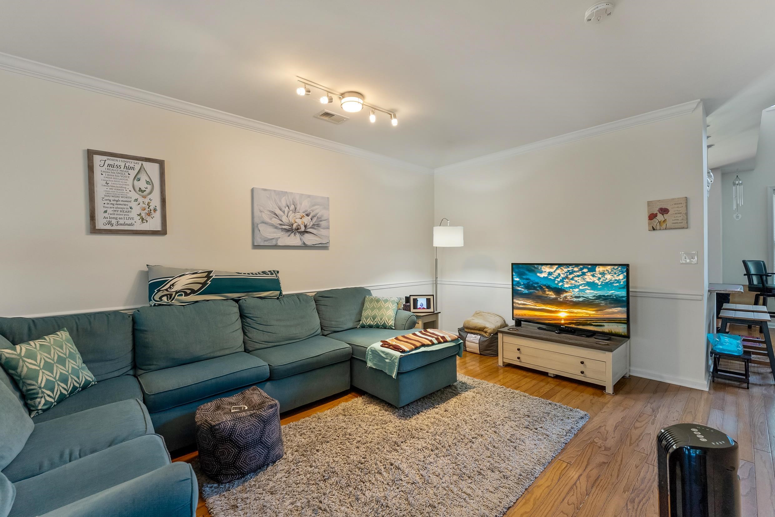 506 W Hampton Court
