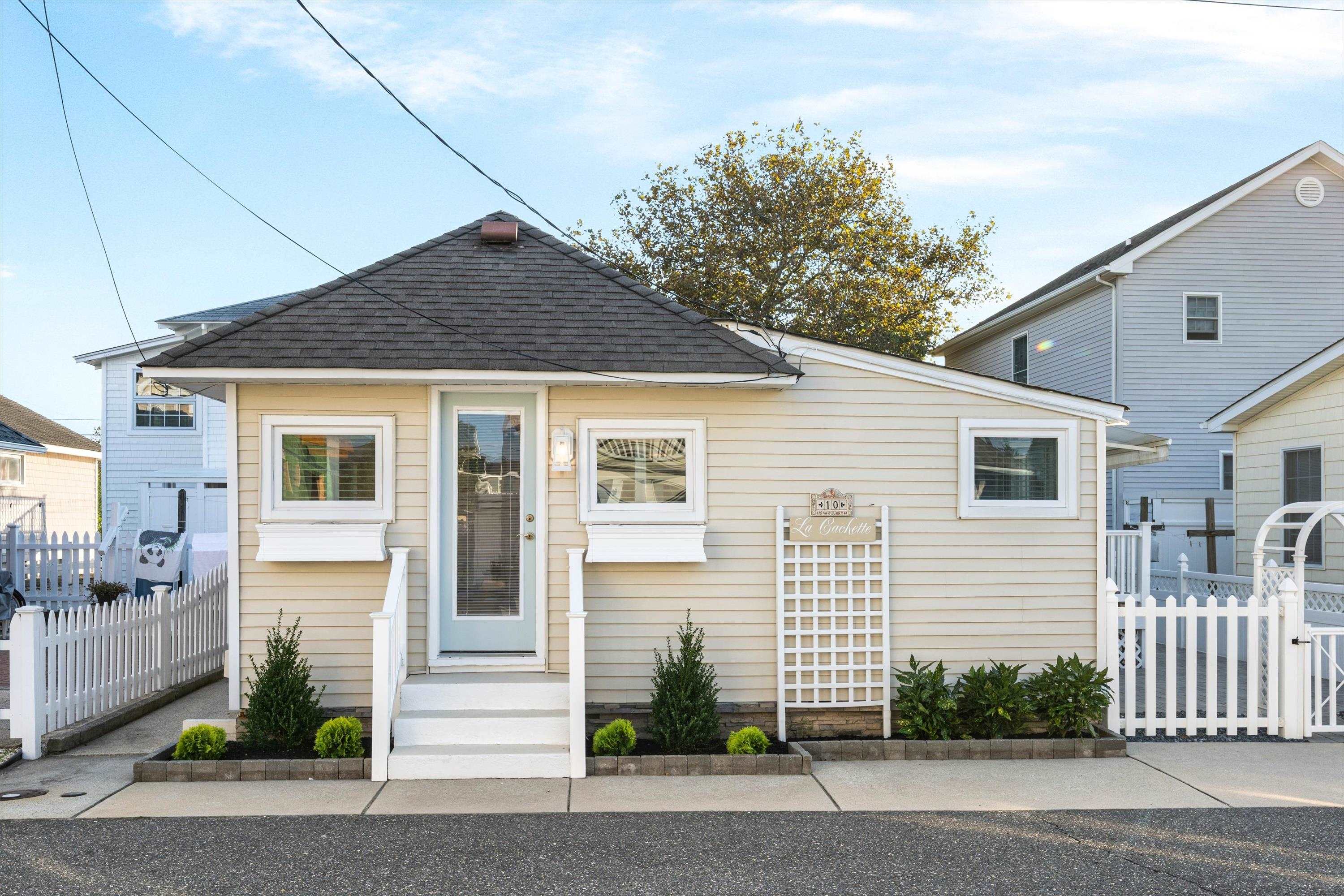  10 Bower Court - Stone Harbor