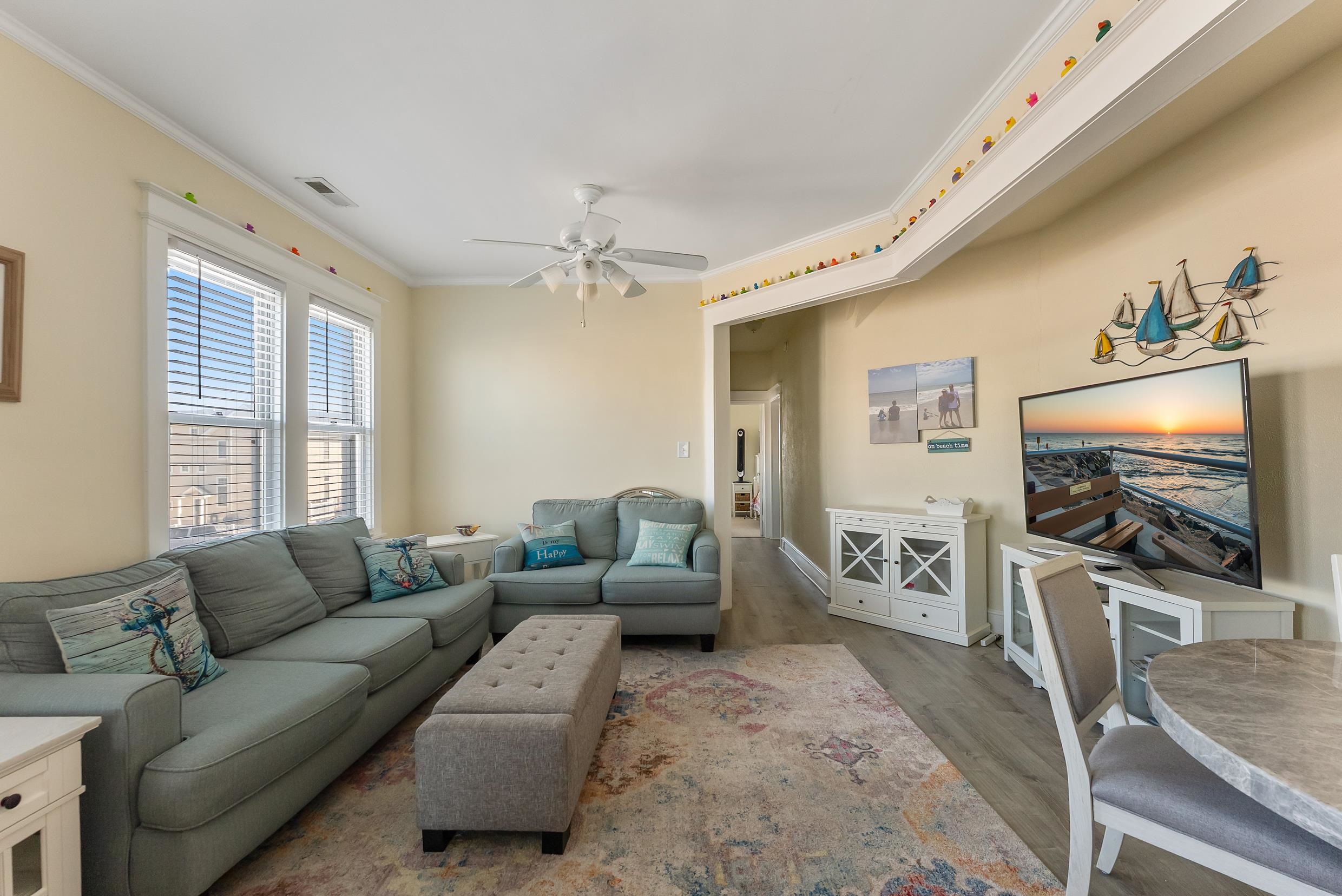 206 E Cardinal Road