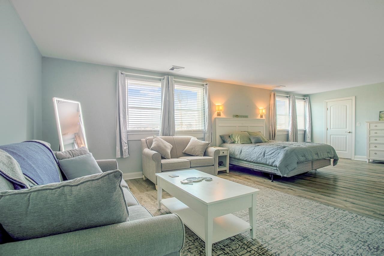 6109 Atlantic Avenuenue