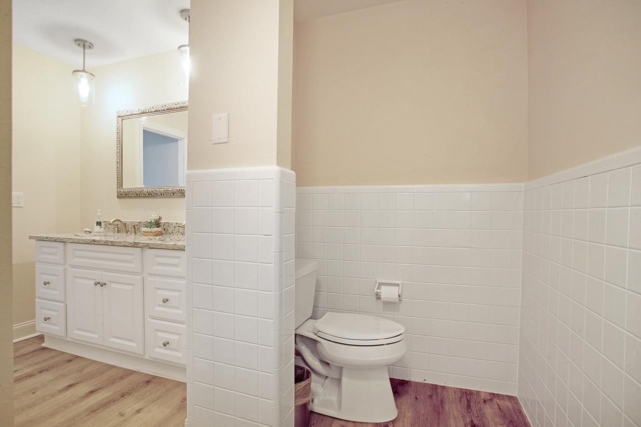 6109 Atlantic Avenuenue