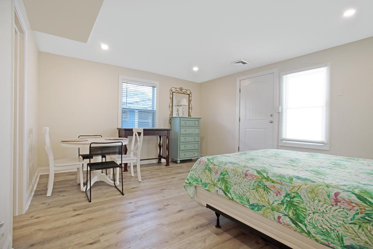 6109 Atlantic Avenuenue