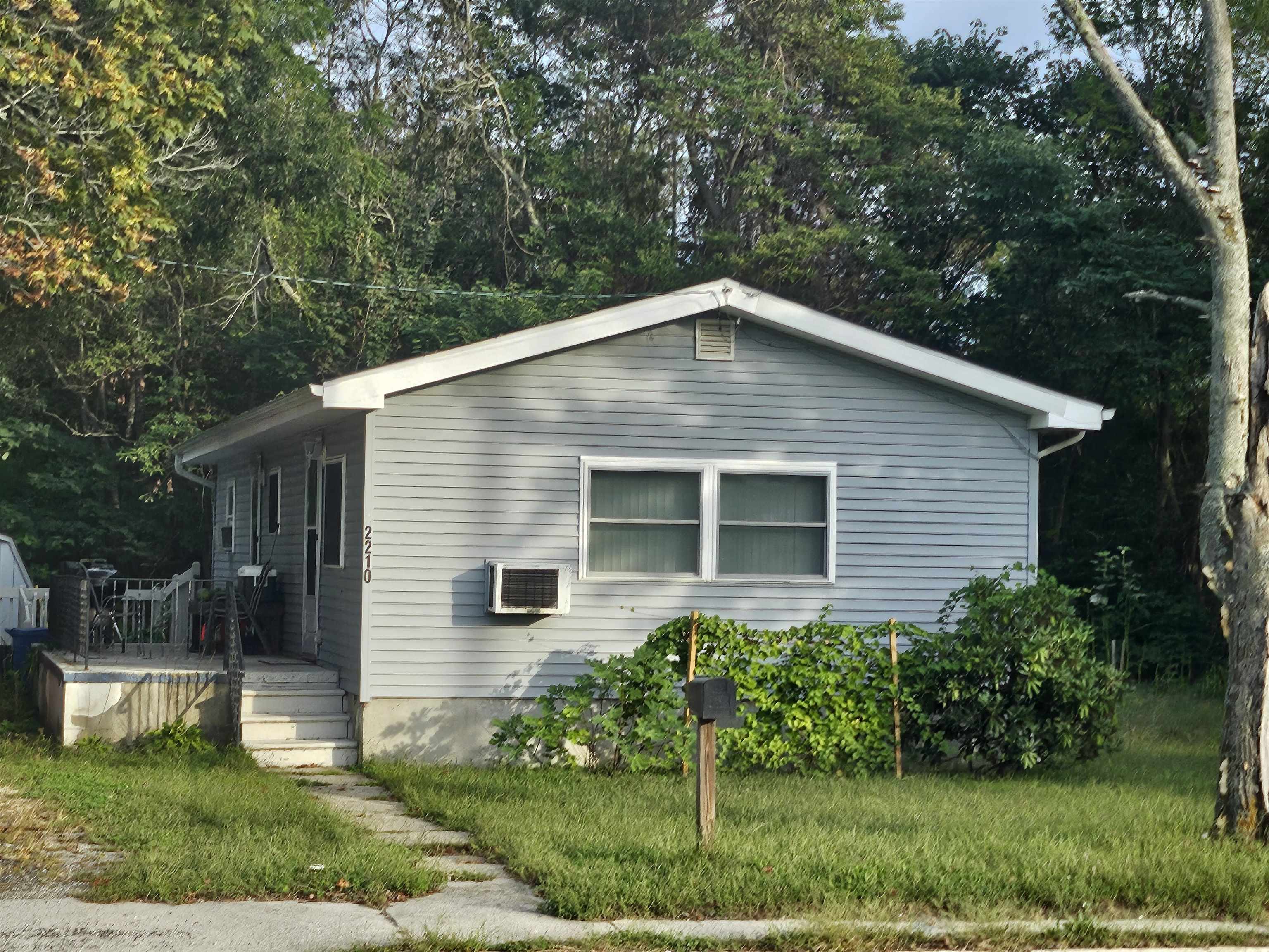 2210 Route 9 S