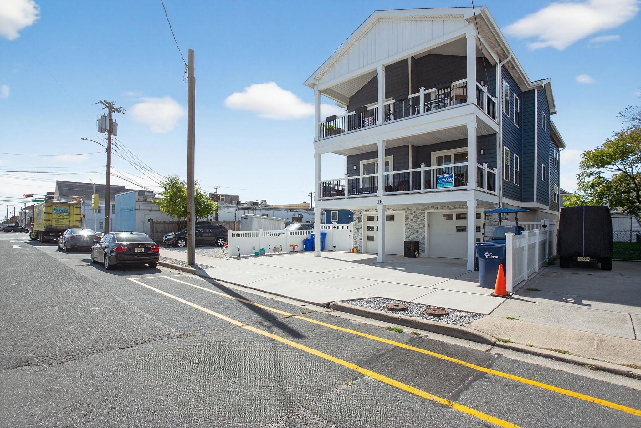 110 W Youngs Avenue