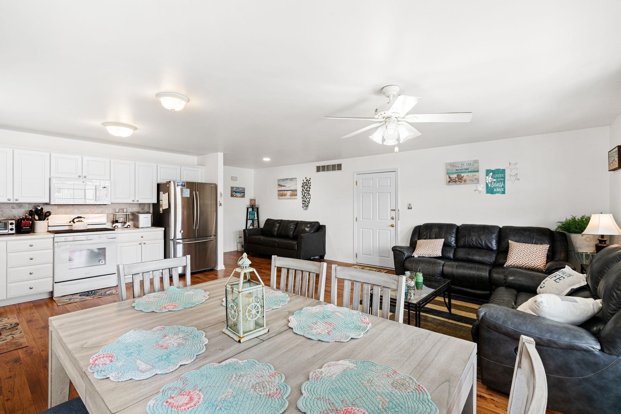 224 E Magnolia Avenue