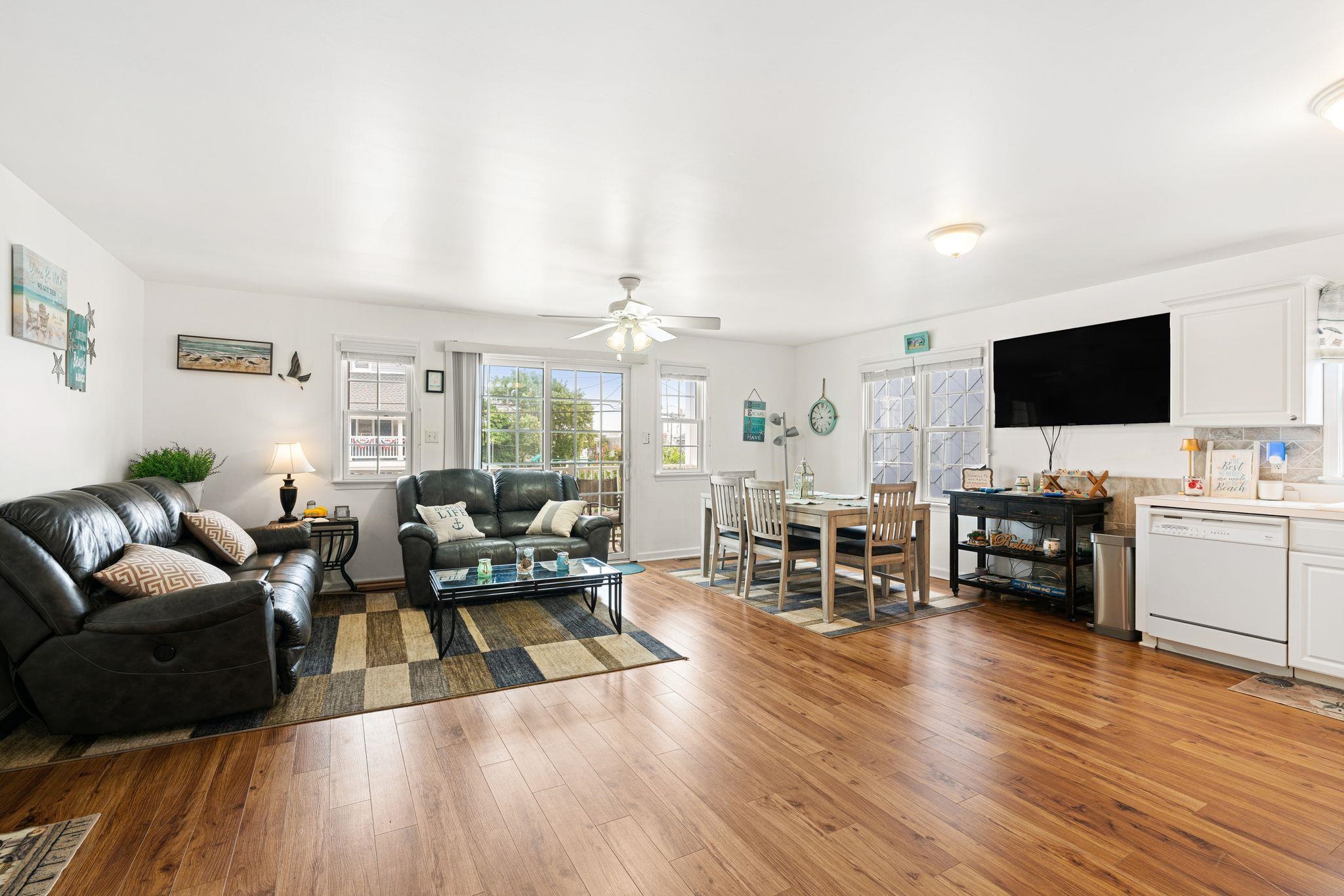 224 E Magnolia Avenue