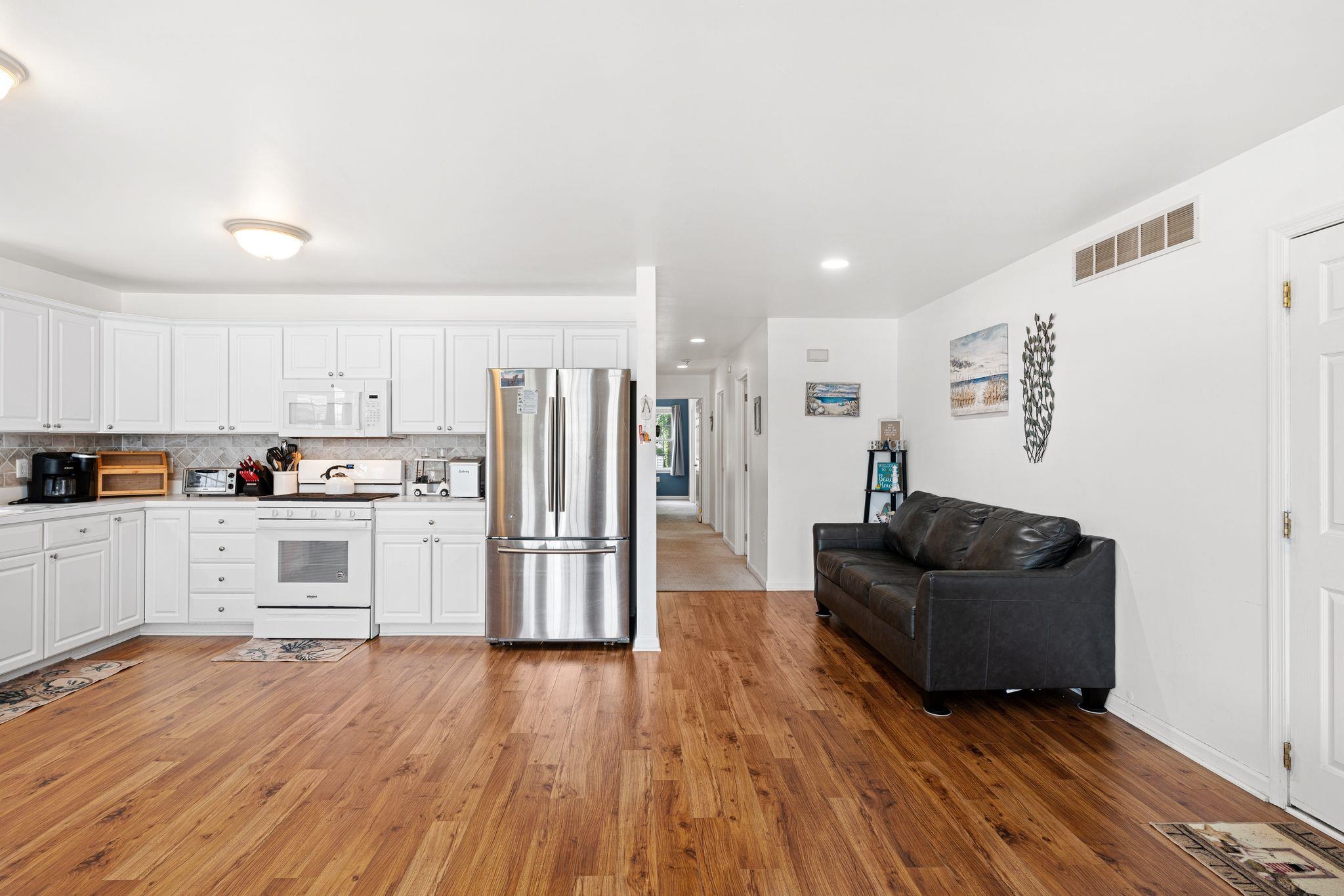 224 E Magnolia Avenue