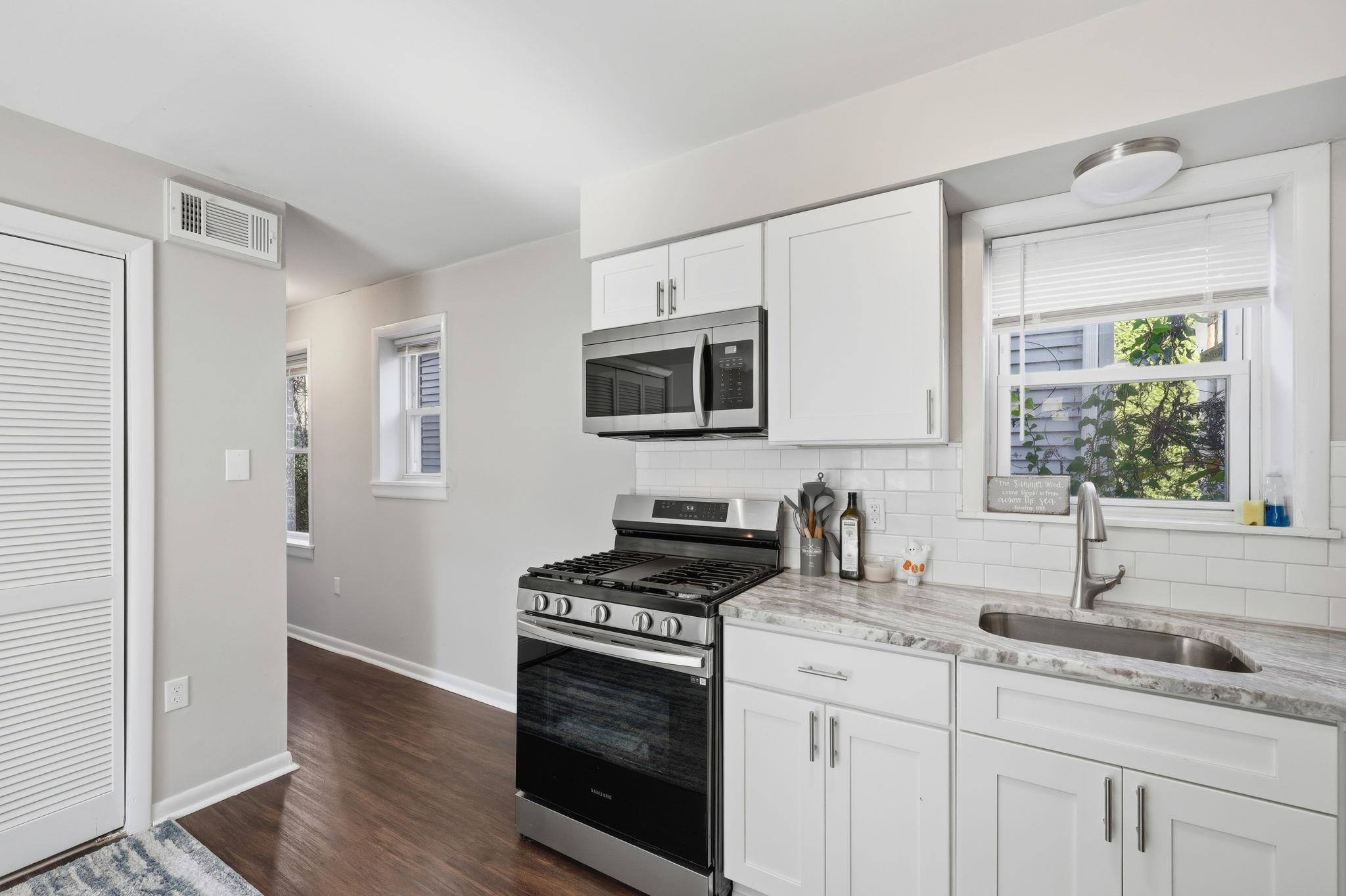 119 E Garfield Avenue - Picture 1