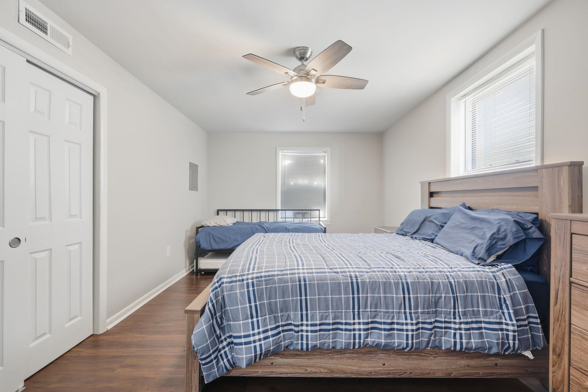 119 E Garfield Avenue - Picture 11