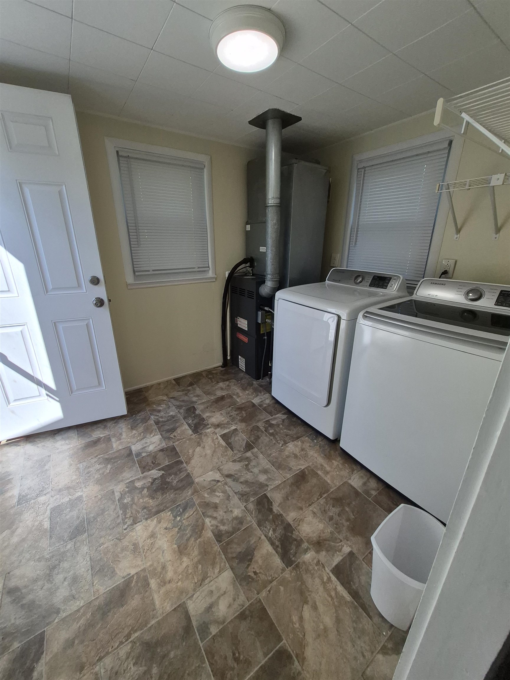 109 S 7th Street
