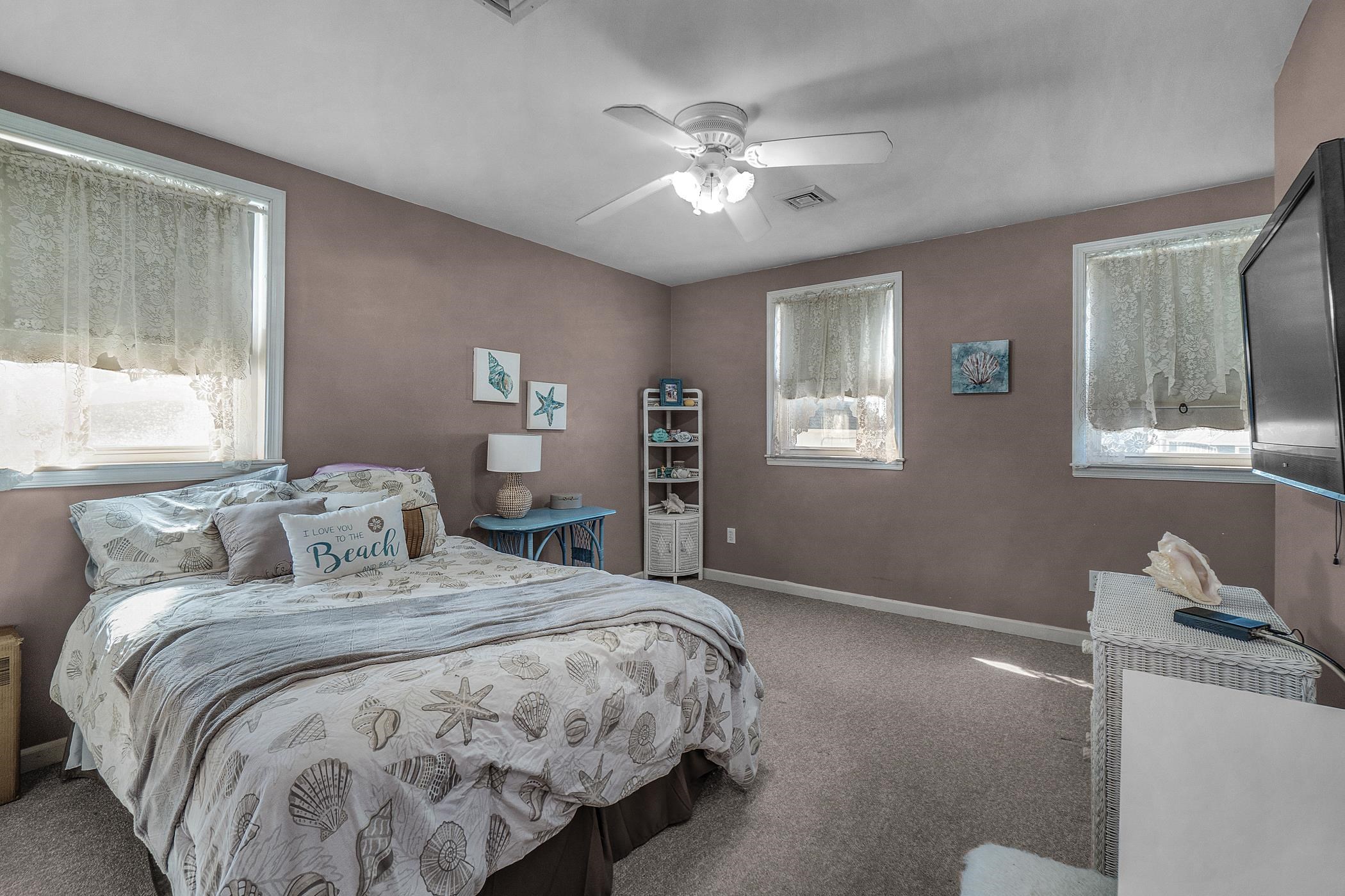 223 W 19TH Avenue