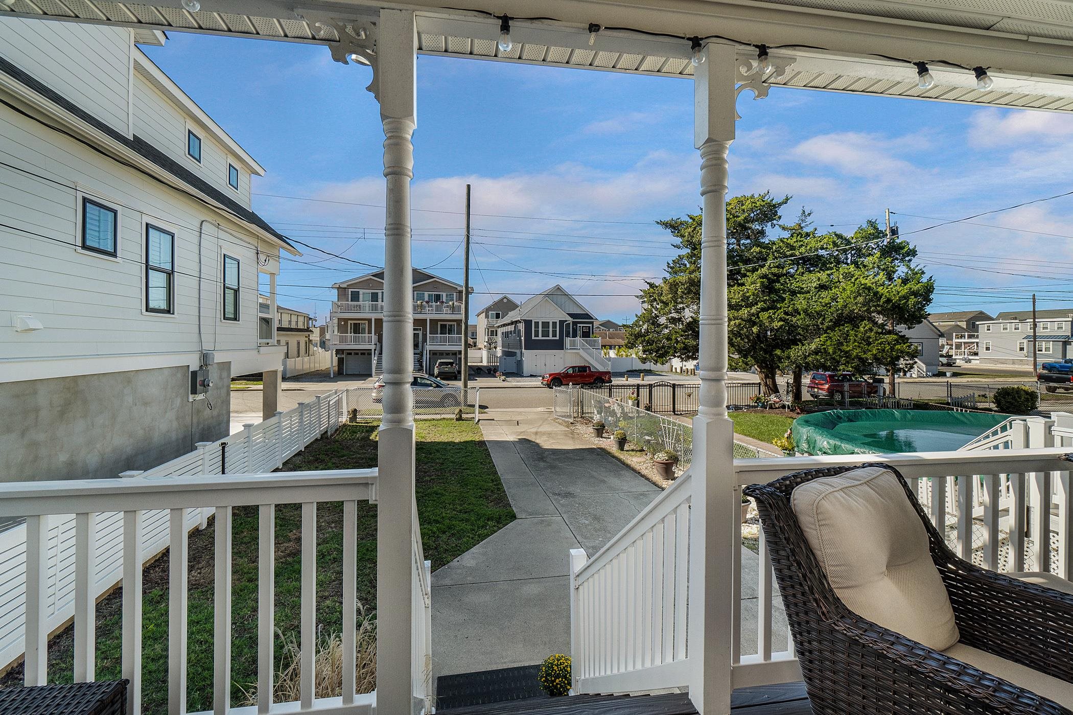 223 W 19TH Avenue
