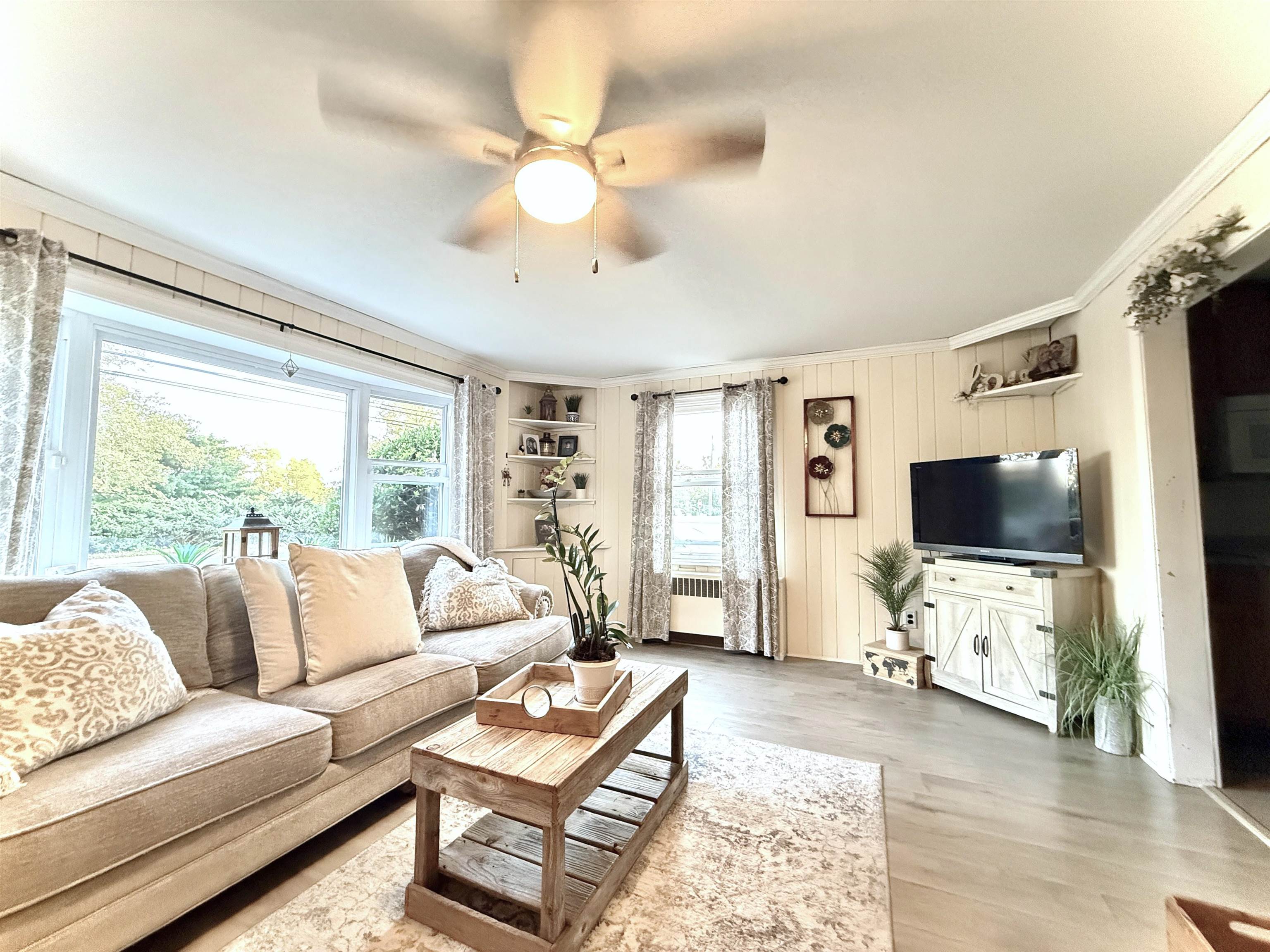 605 Shore Road