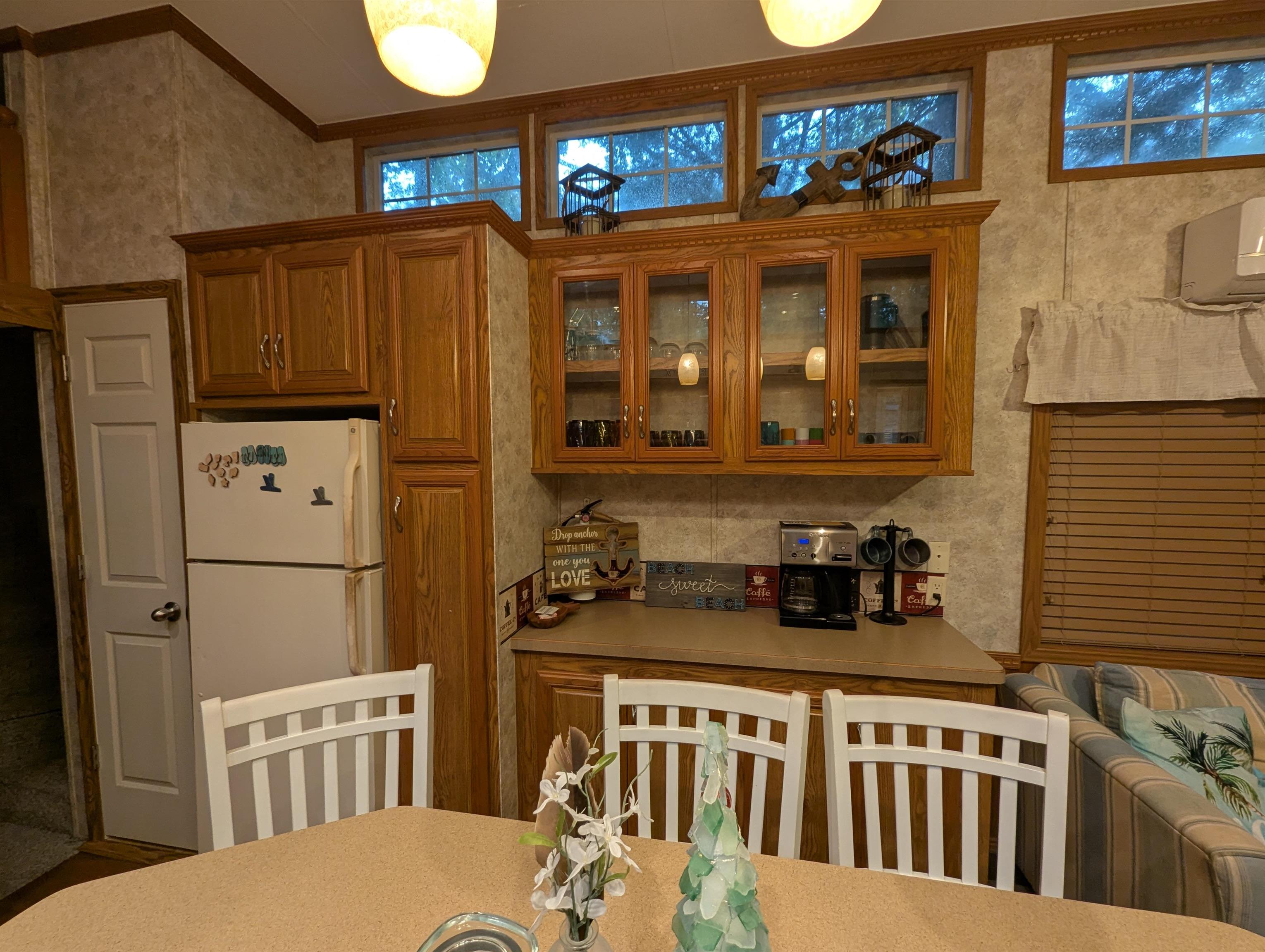 27 Cedar  - Picture 5