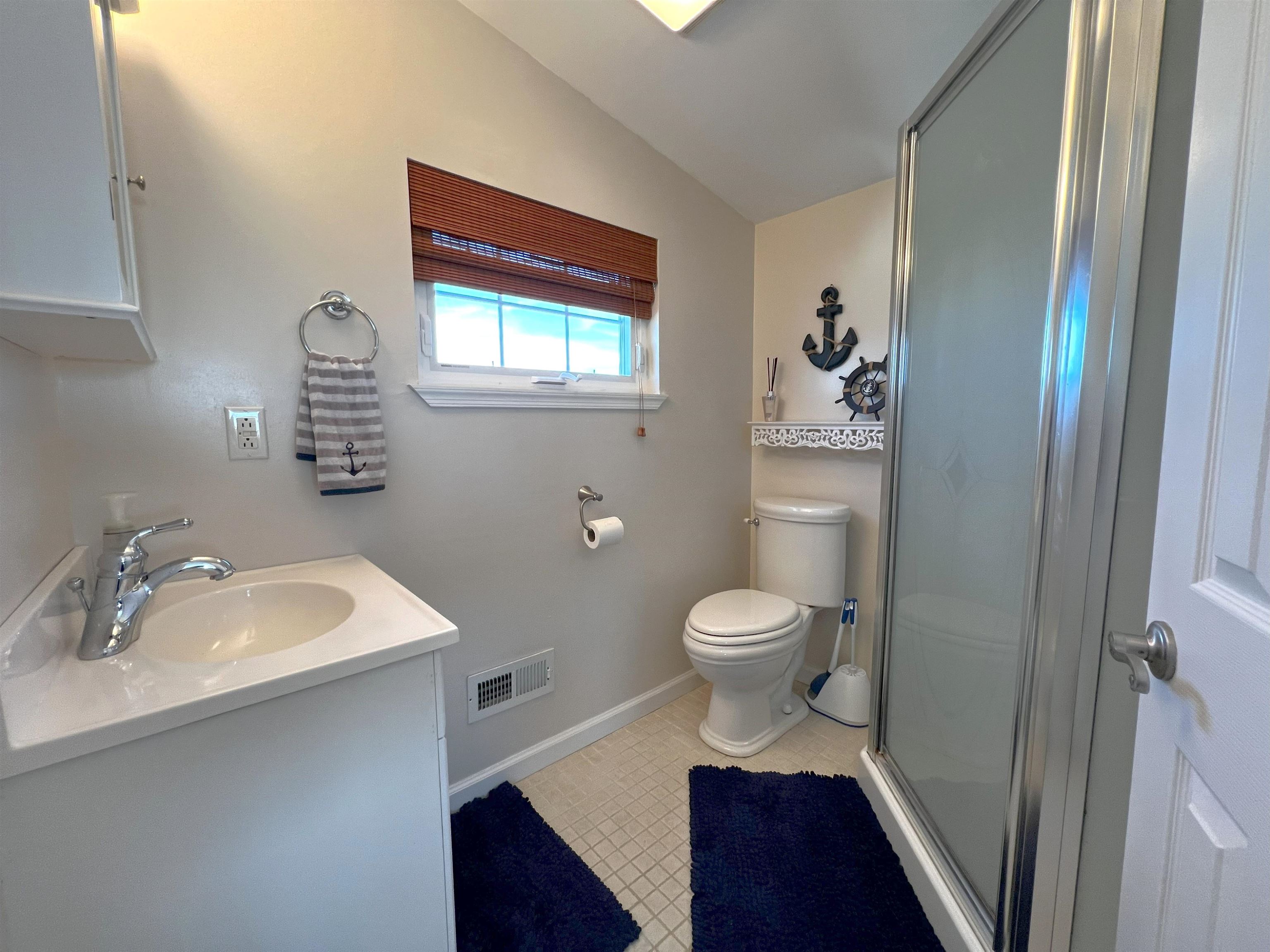 309 E Hollywood Avenue