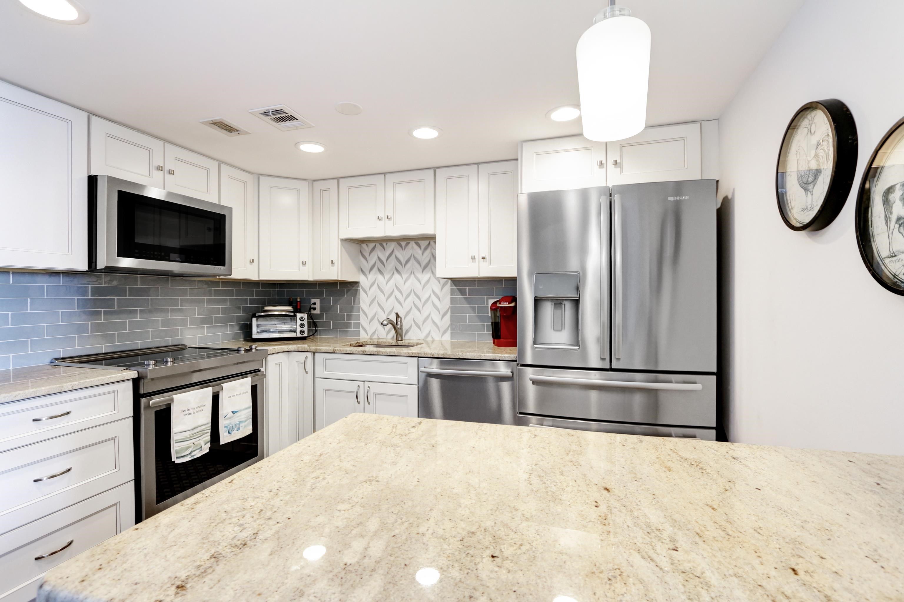 500 Bay Avenue - Picture 13