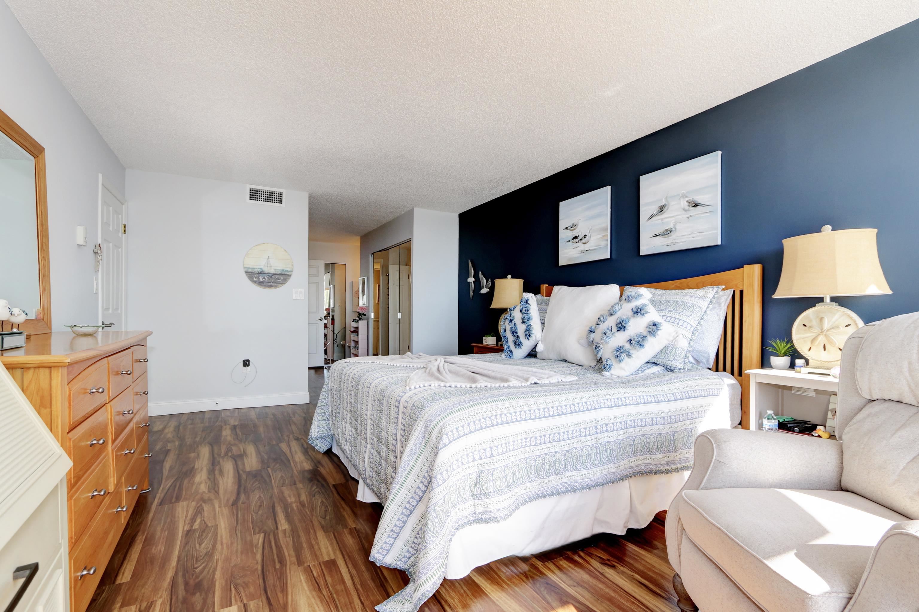 500 Bay Avenue - Picture 17