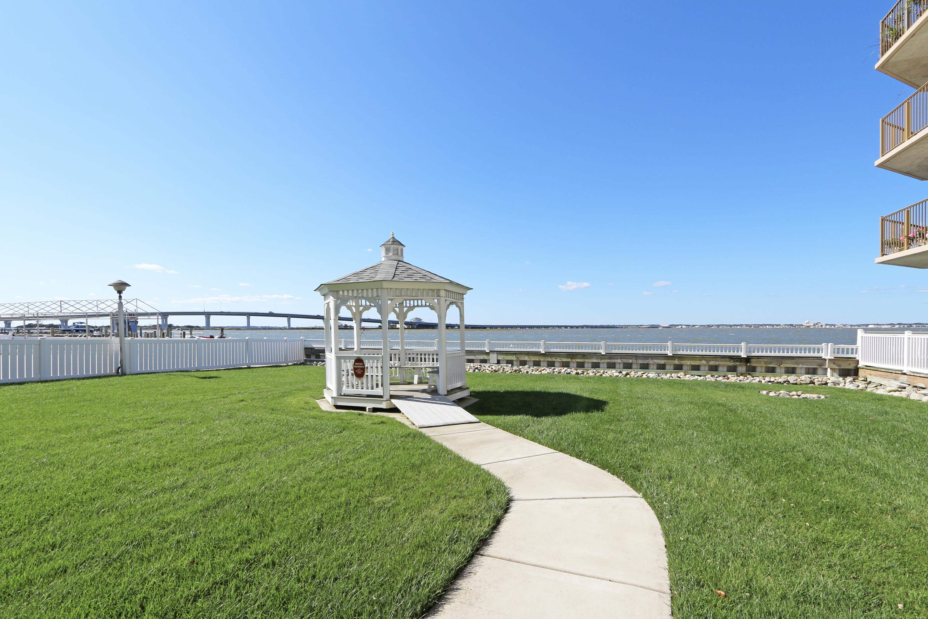 500 Bay Avenue - Picture 28