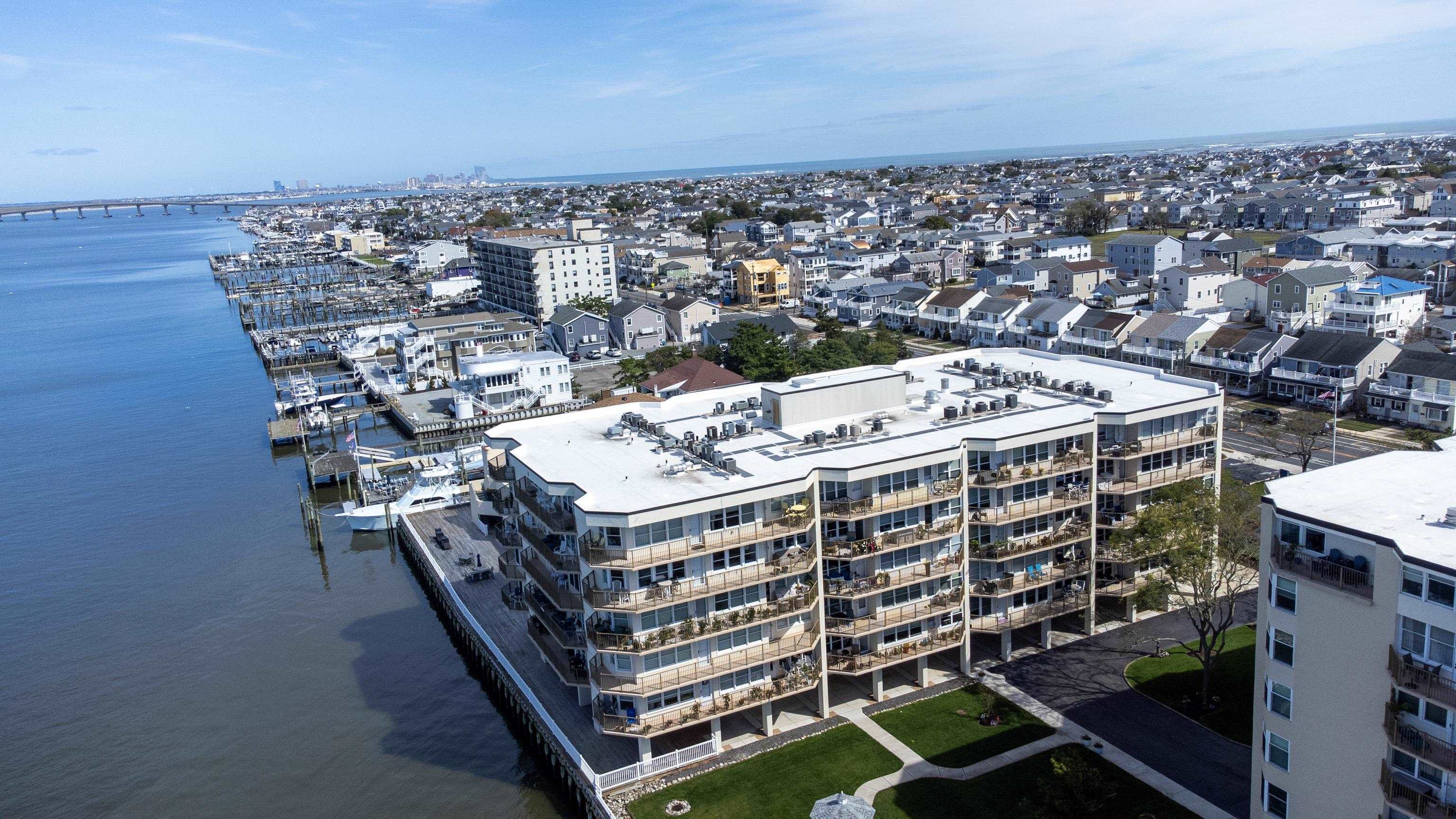 500 Bay Avenue - Picture 36