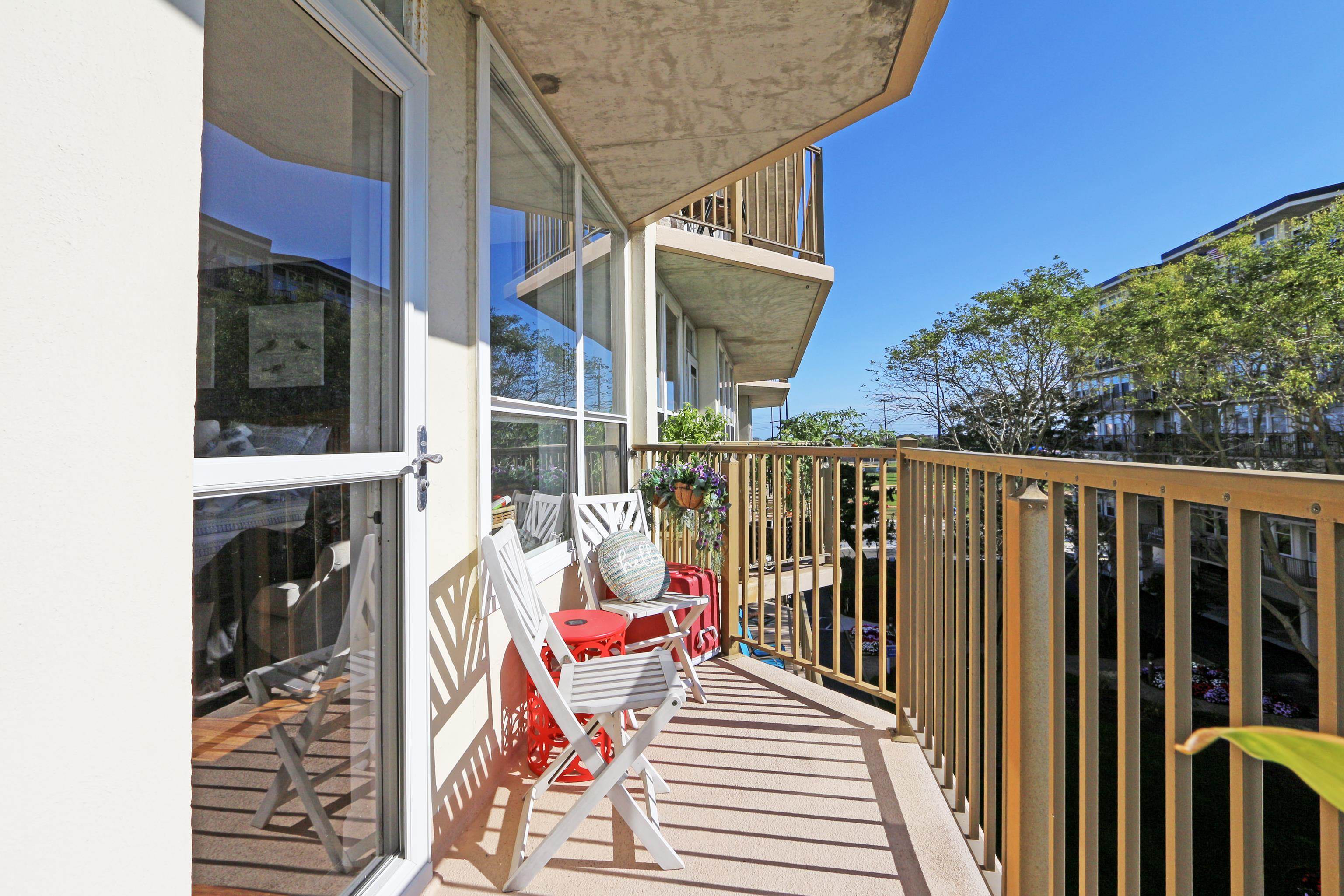 500 Bay Avenue - Picture 4