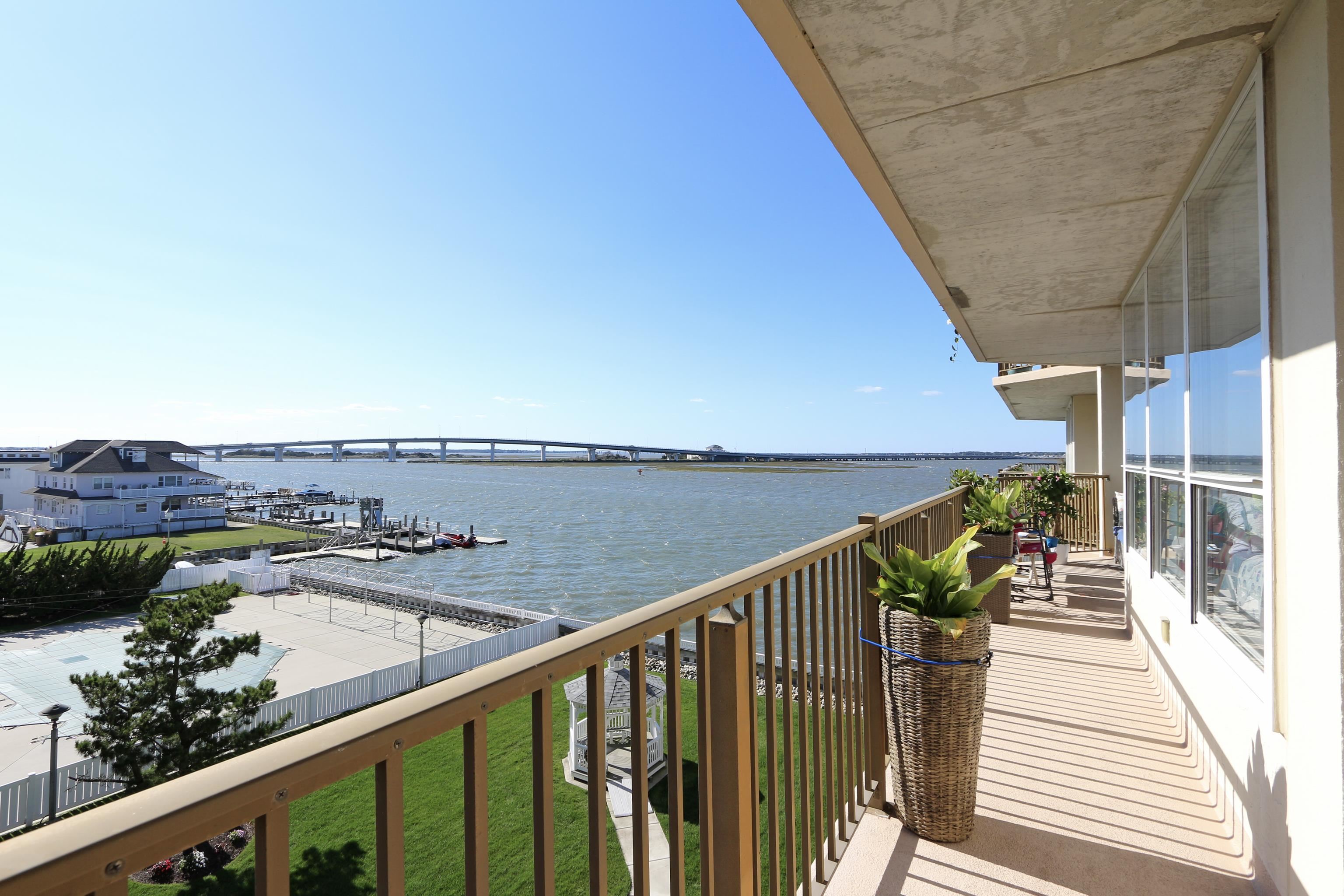 500 Bay Avenue - Picture 5
