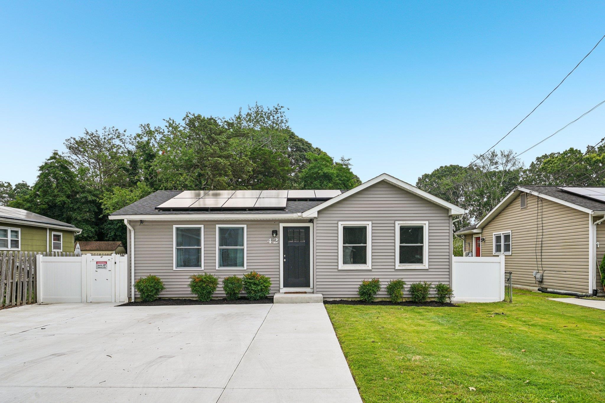 42 Franklin Avenue - Picture 1