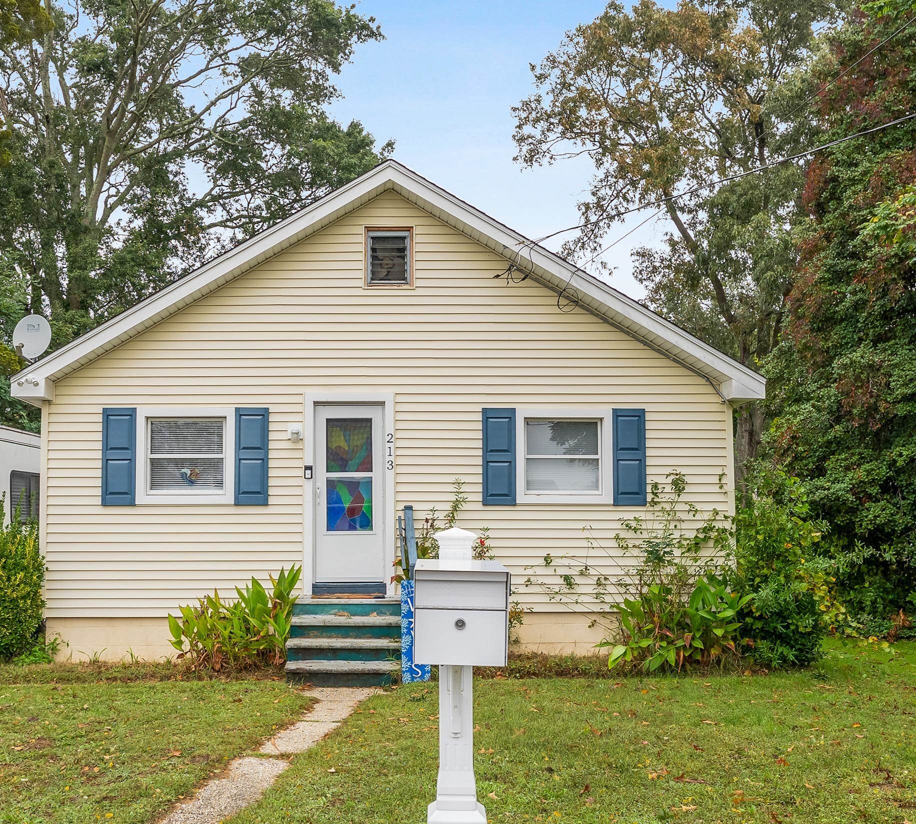 213 Langs Avenue - Villas