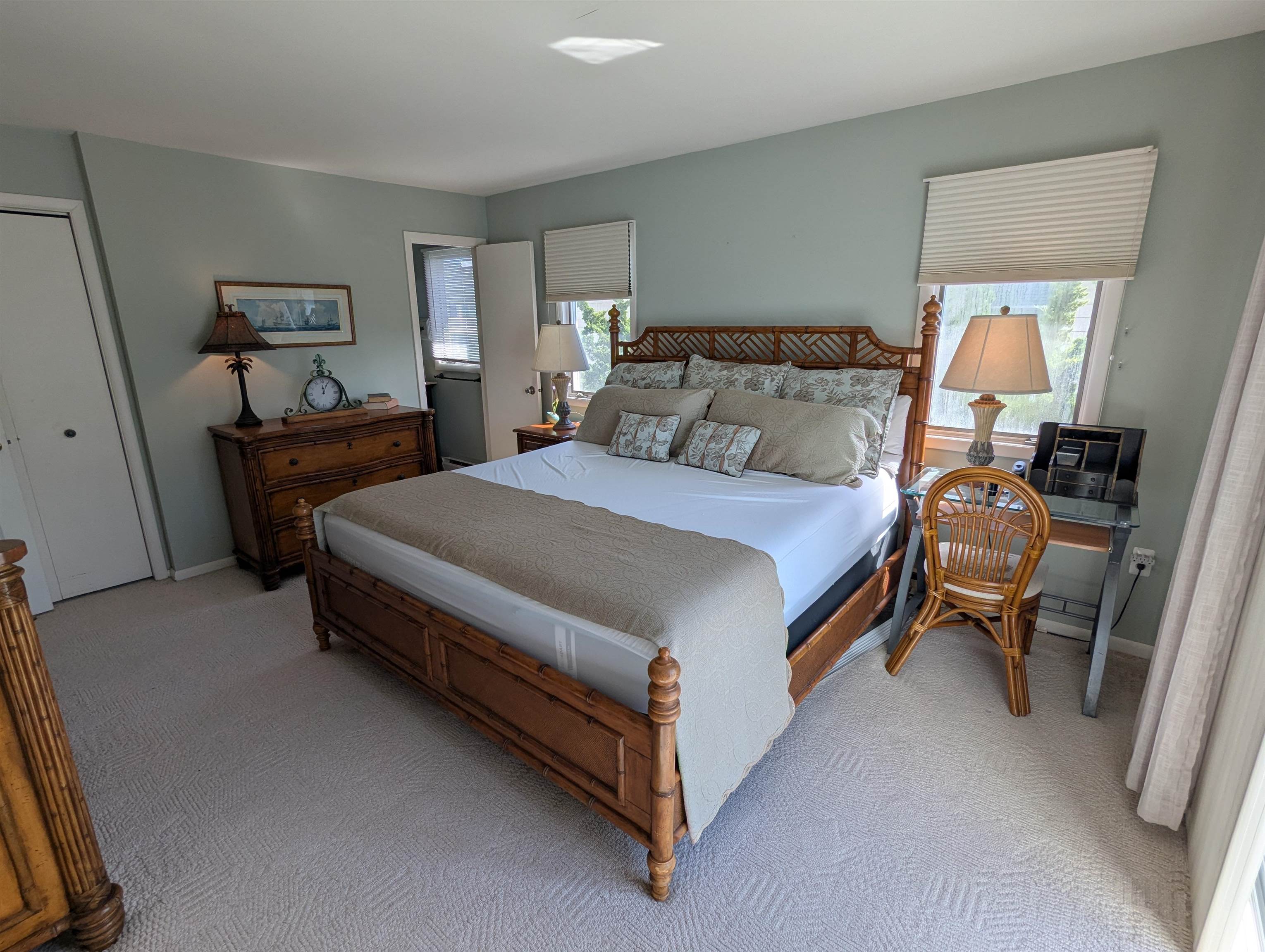 https://cdnparap40.paragonrels.com/ParagonImages/Property/P4/CAPEMAY/253103/11/0/0/7323a306c0c60cd4893c19cad2c0fa3b/1/5ae5054aef2f78dd467dee49ca21a972/253103-fff2d68f-fb98-4435-a0bd-945bc2631545.JPG