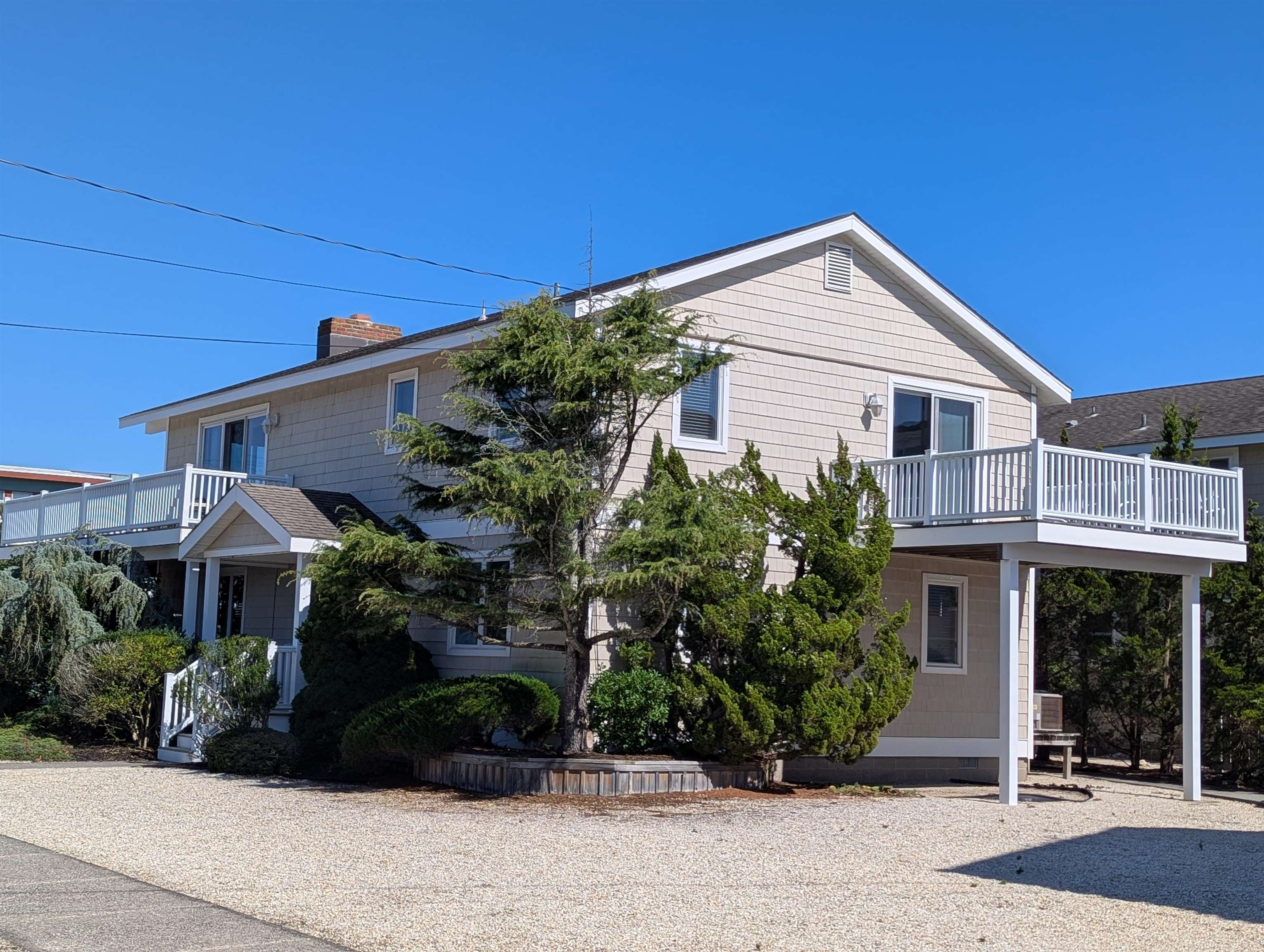 https://cdnparap40.paragonrels.com/ParagonImages/Property/P4/CAPEMAY/253103/9/0/0/b3e7fa988f5fc59c93f4182cc69ded75/1/5ae5054aef2f78dd467dee49ca21a972/253103-8000c36d-7b3a-44ad-9189-bb7ac29f556a.JPG