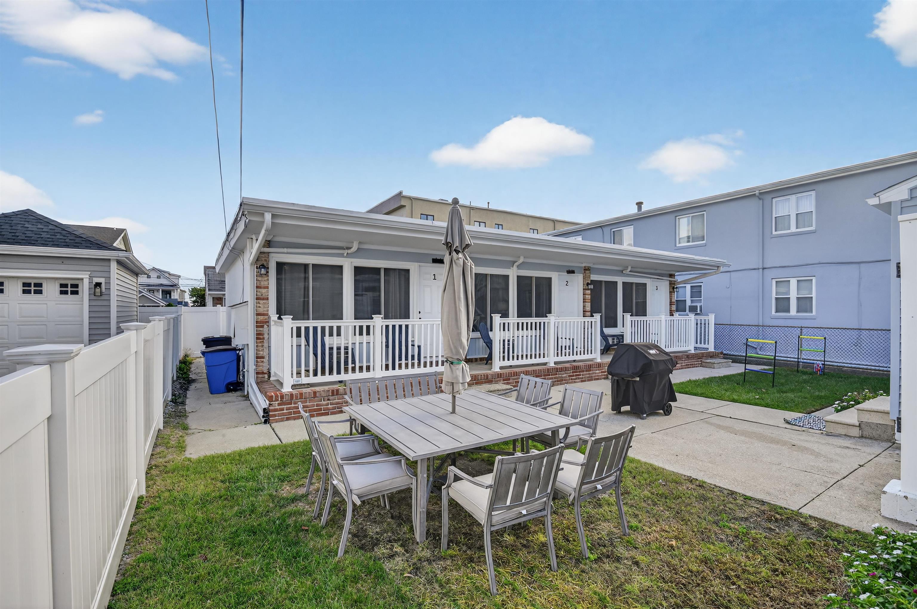 333 E 4th Avenue - Picture 2