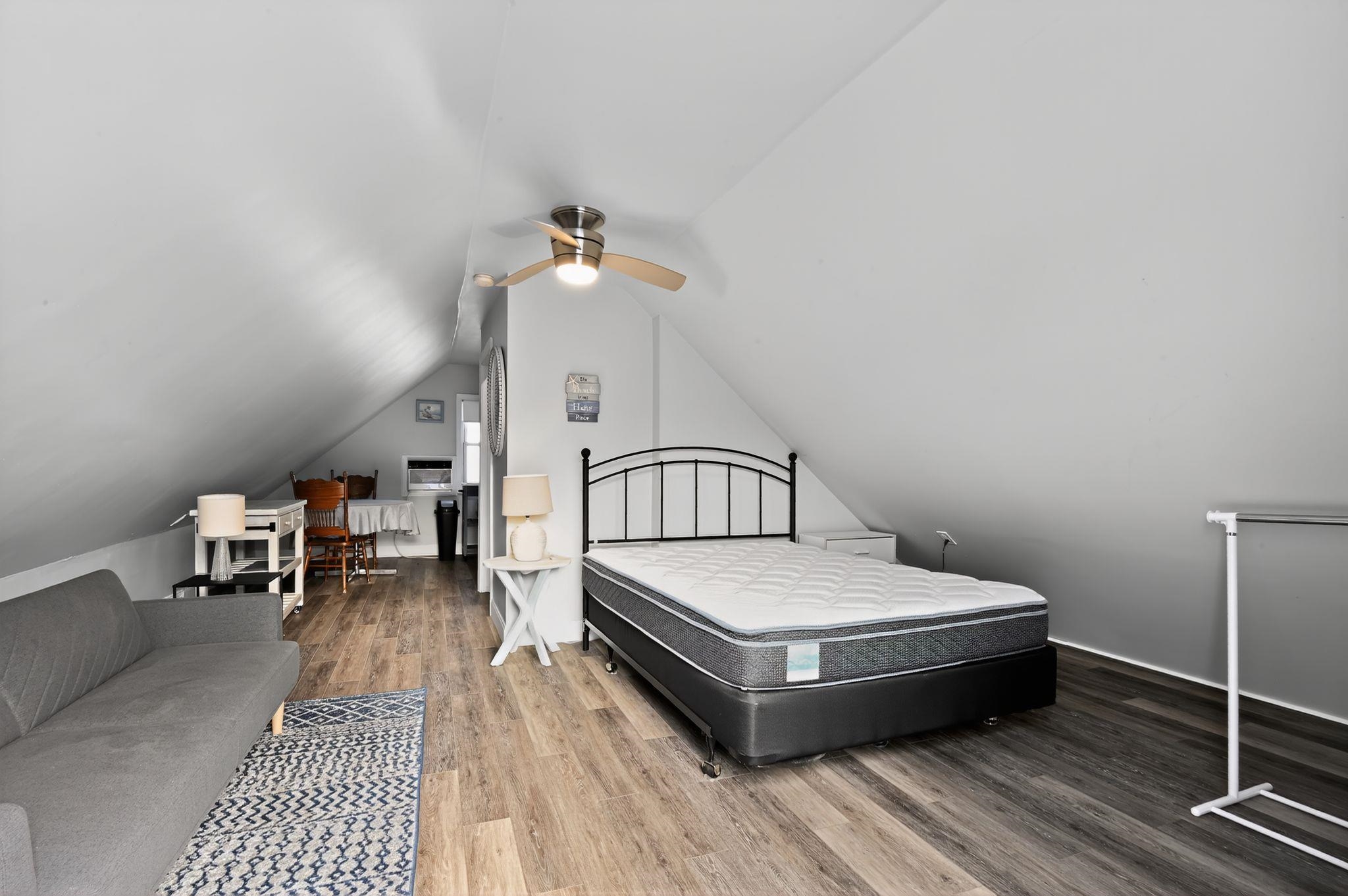 333 E 4th Avenue - Picture 11