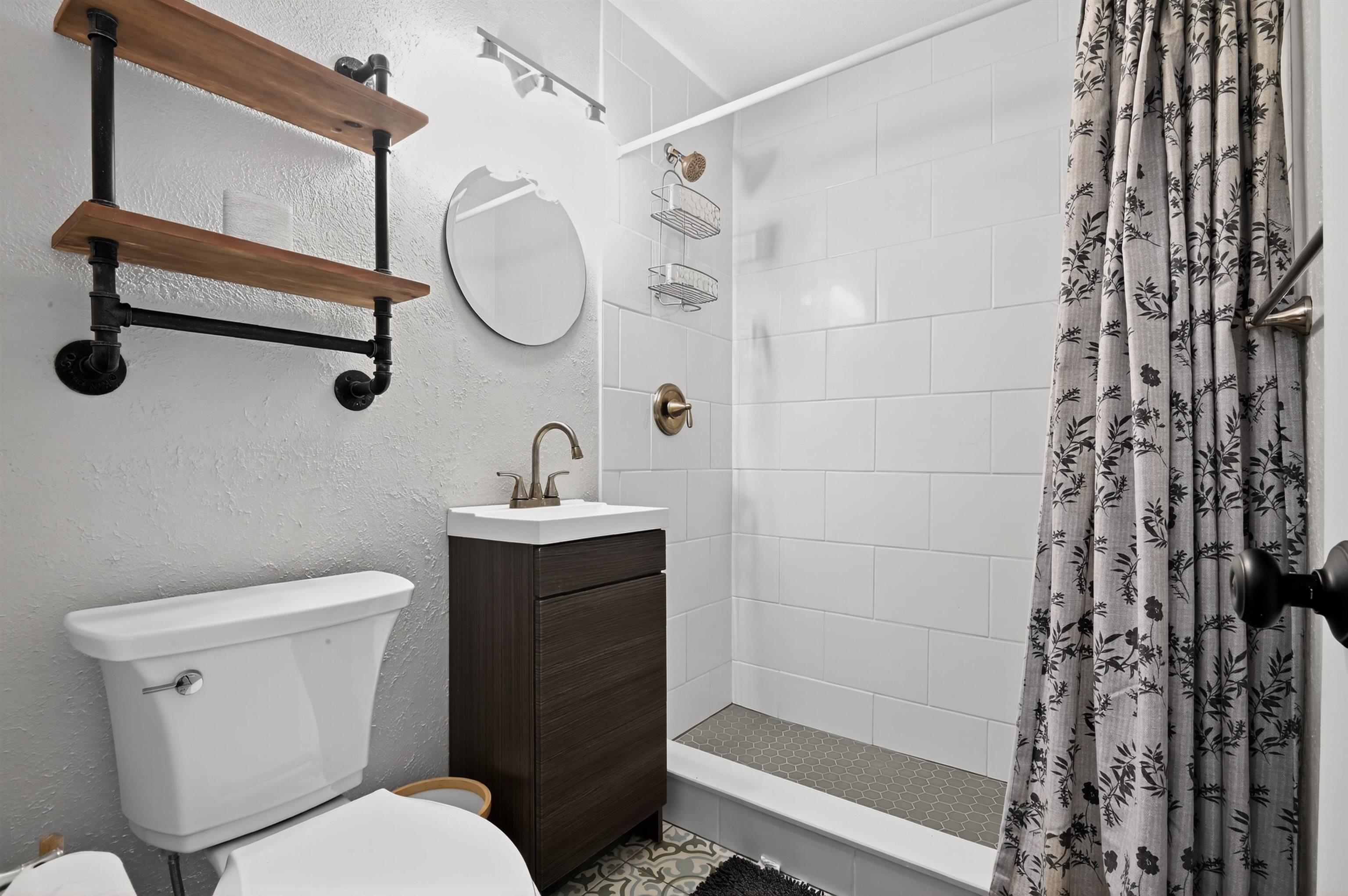 333 E 4th Avenue - Picture 25