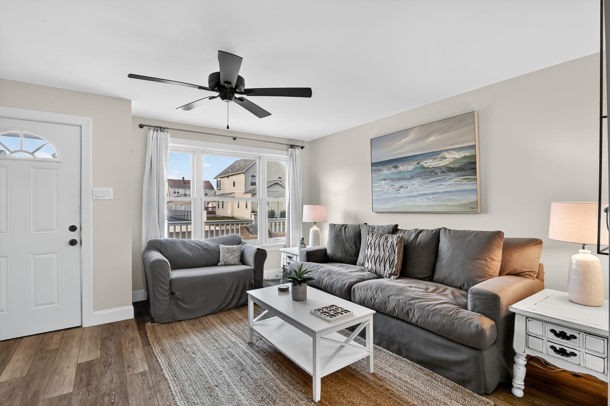 333 E 4th Avenue - Picture 4