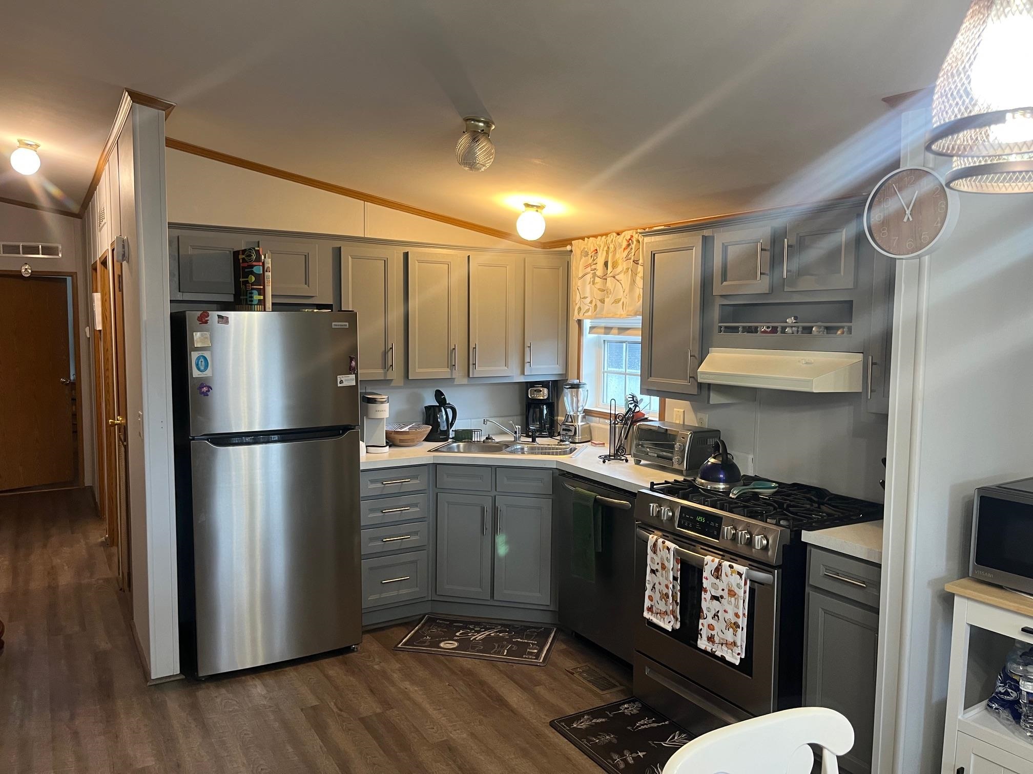 1402 S Route 9 - Picture 7