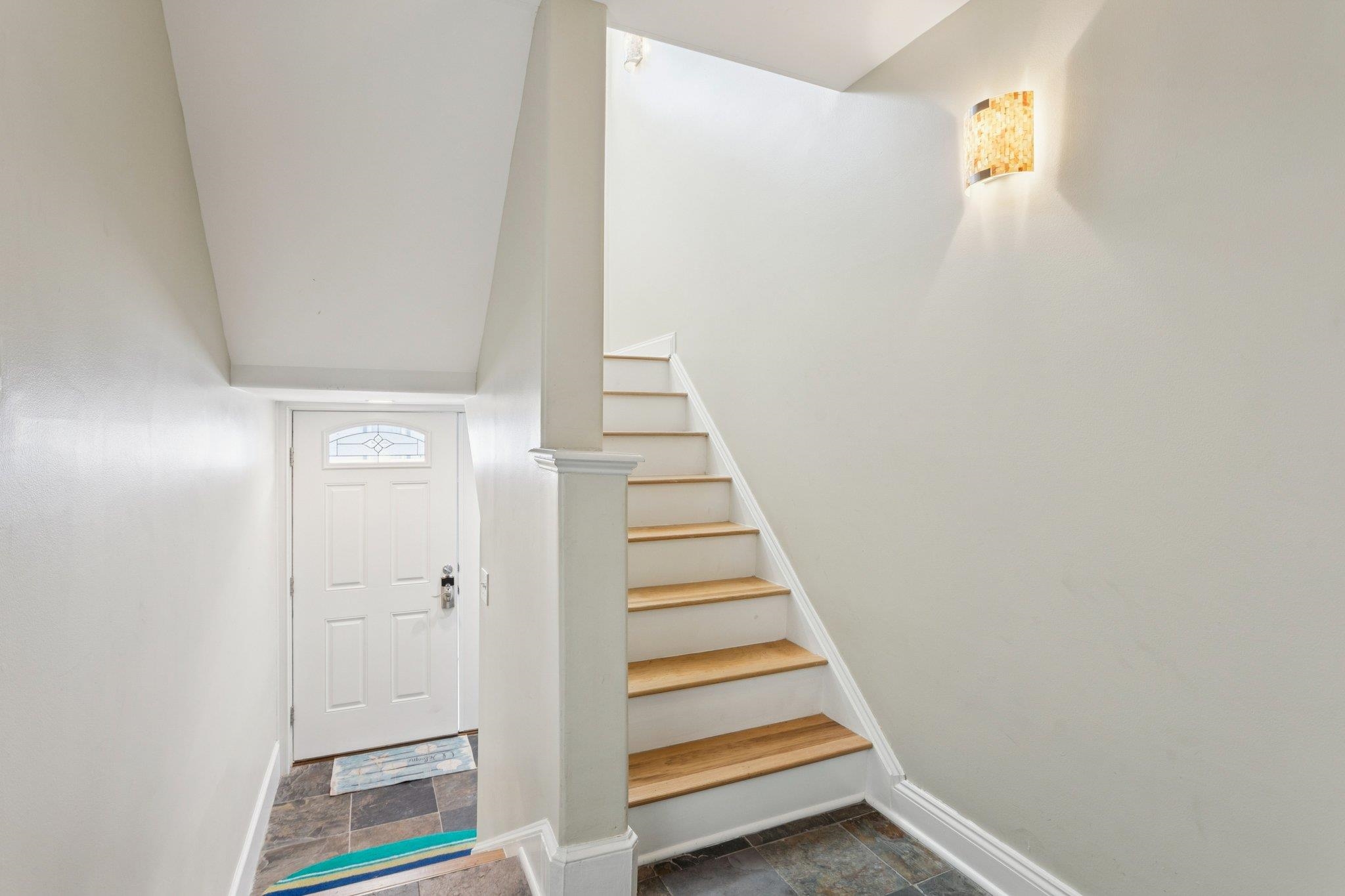 407 E 5th - Picture 19