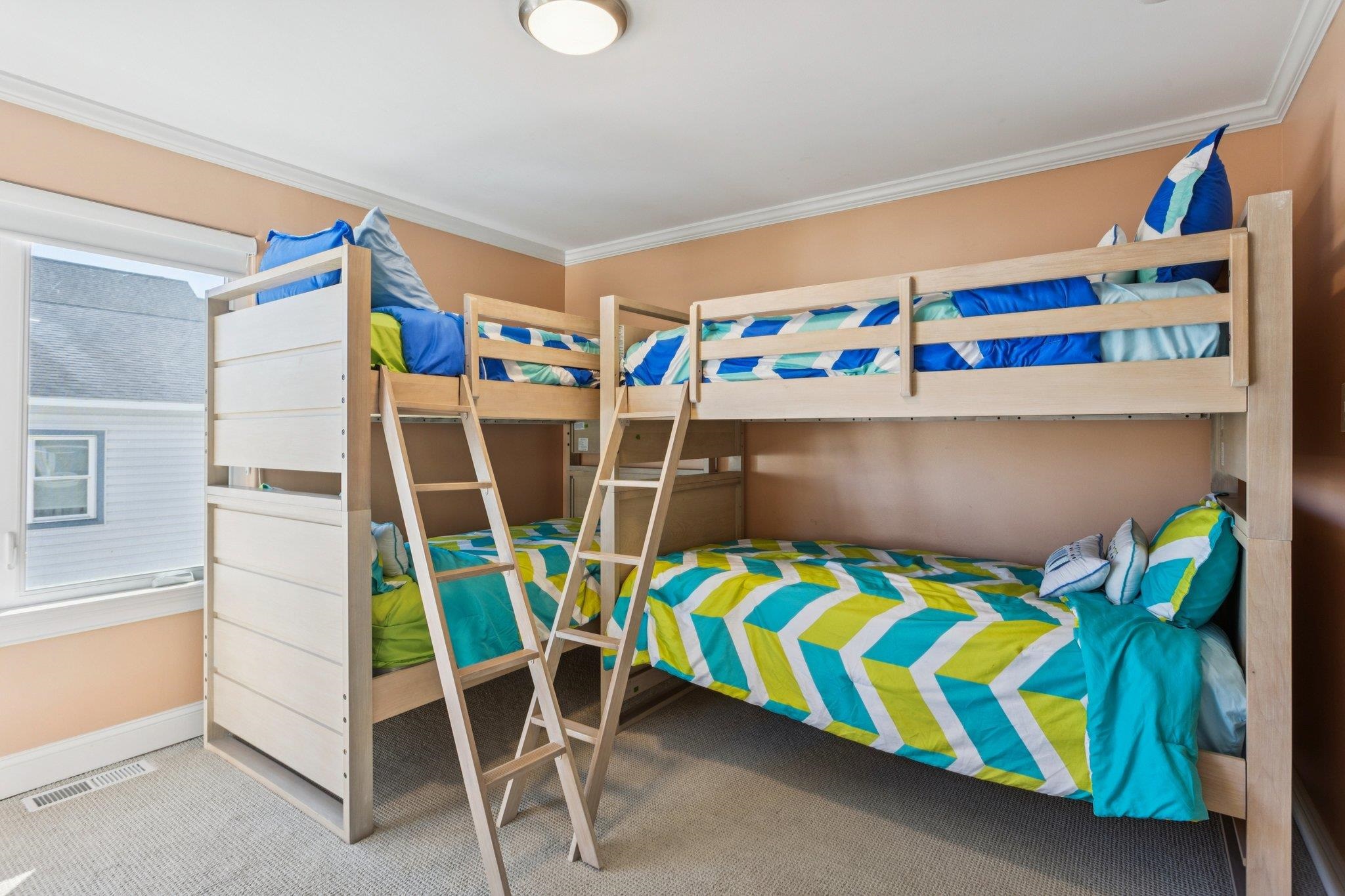 407 E 5th - Picture 20