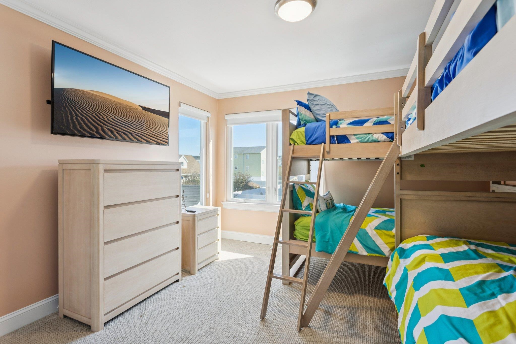 407 E 5th - Picture 21