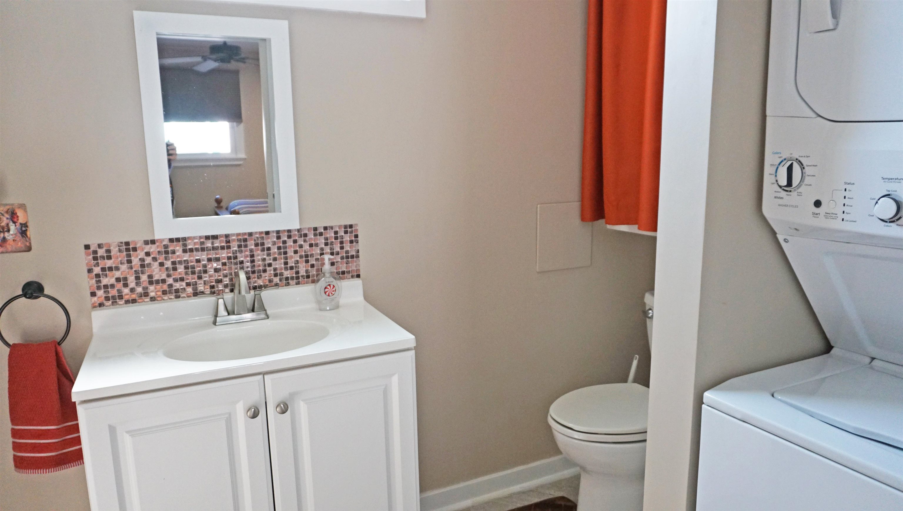 8808 Landis Avenue - Picture 9