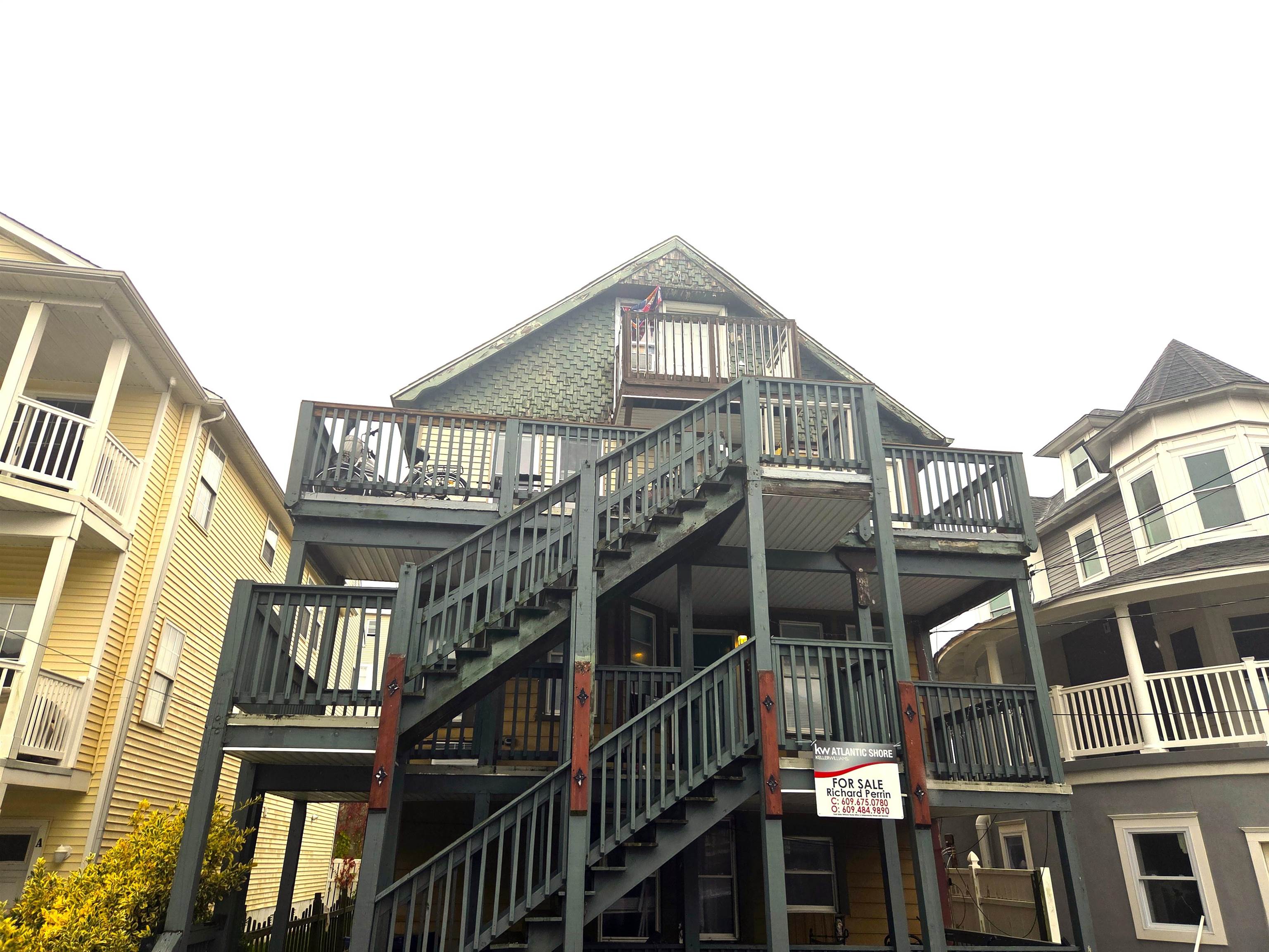  206 E Glenwood Avenue - Wildwood