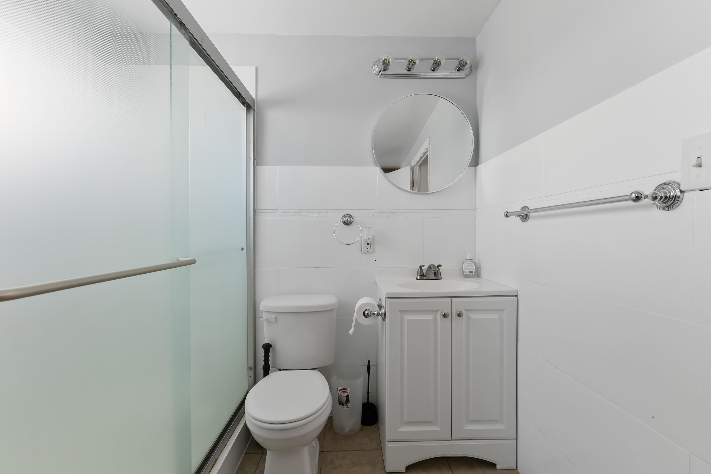 107 E Magnolia Avenue