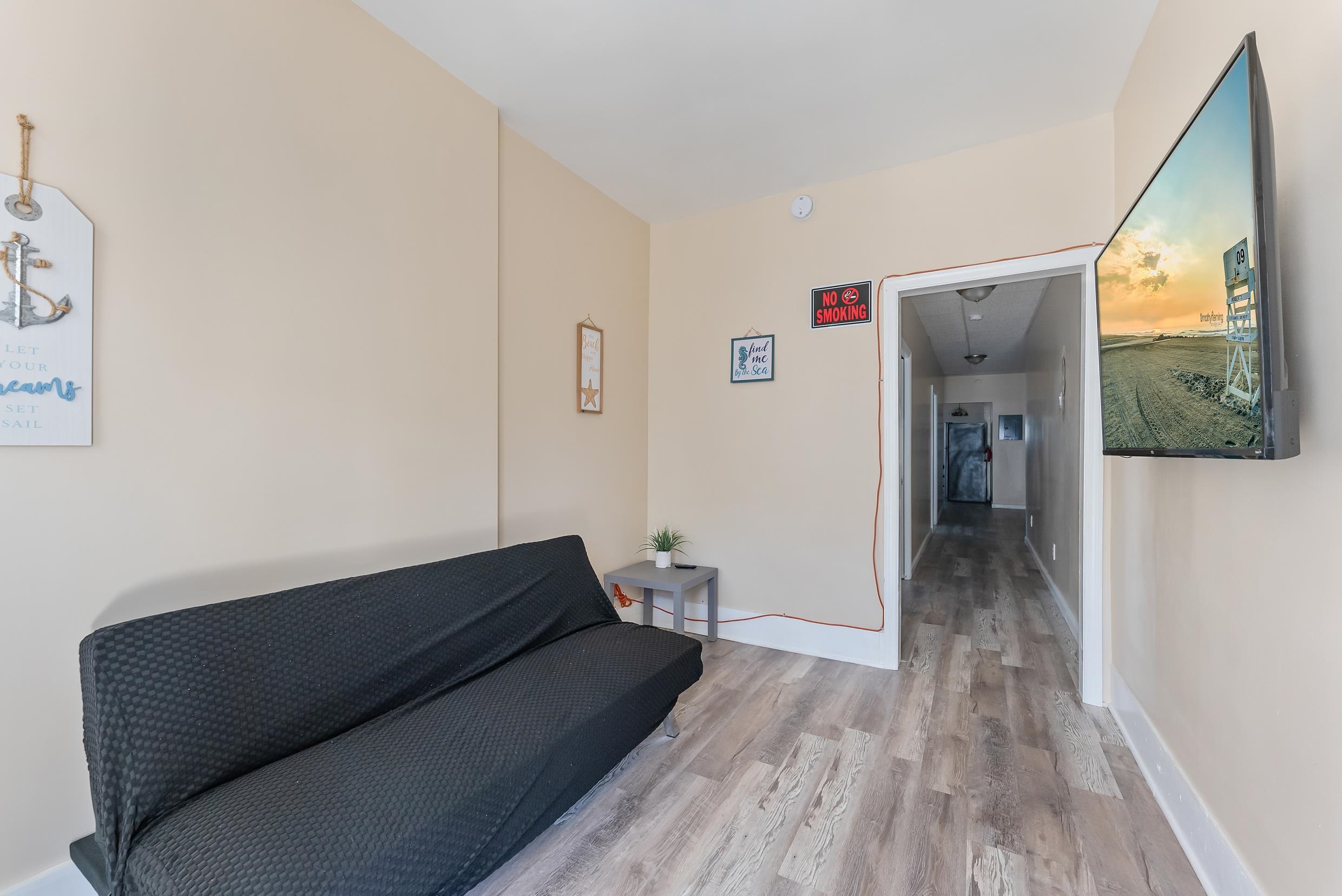 107 E Magnolia Avenue