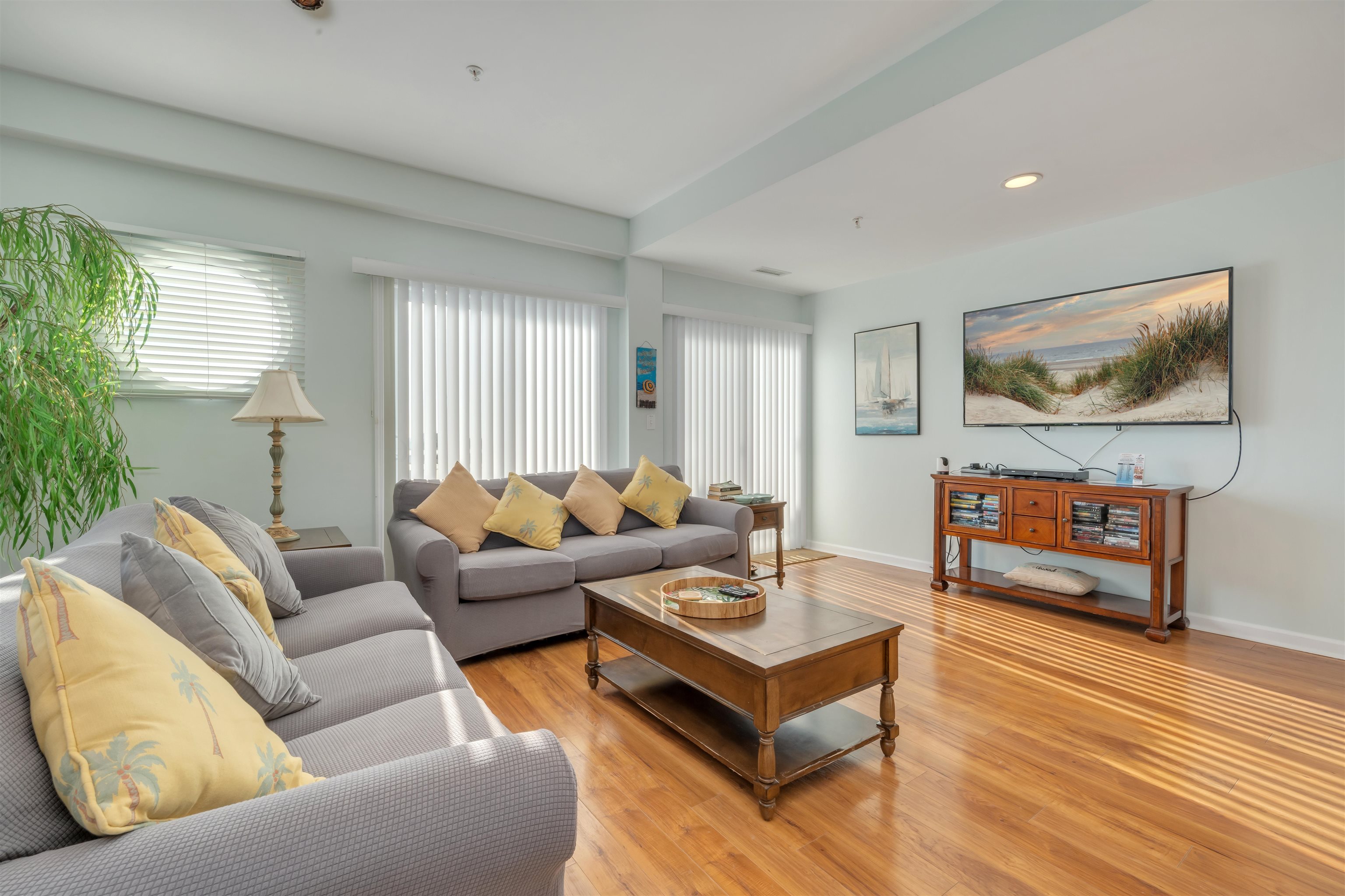 411 E Morning Glory Road